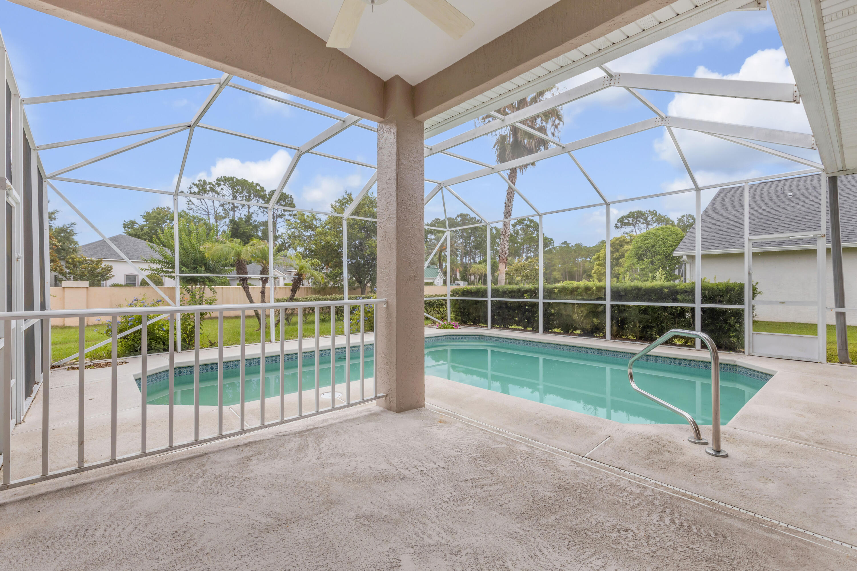 WINDSOR COURT AT SPRUCE CREEK - Residential
