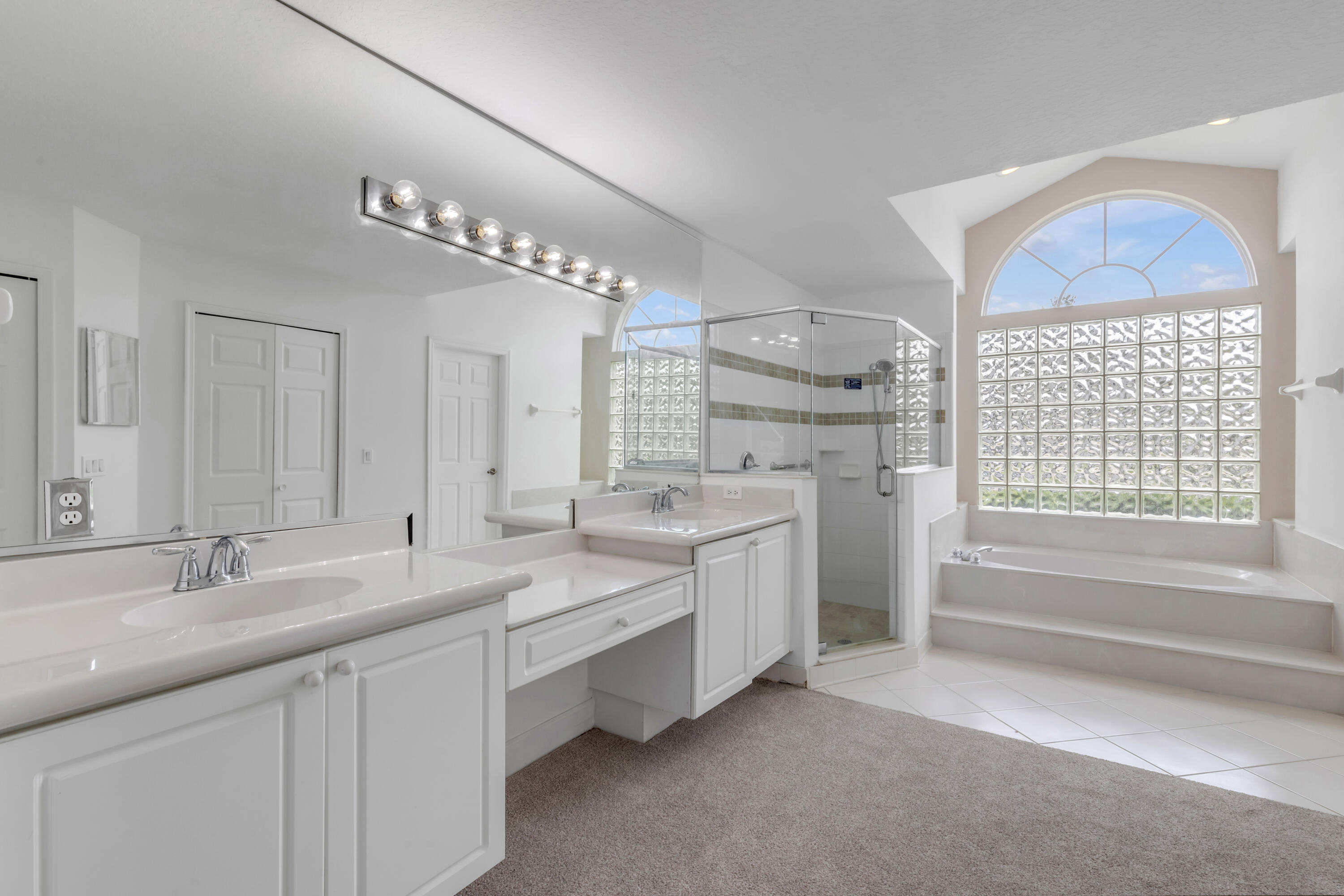 WINDSOR COURT AT SPRUCE CREEK - Residential