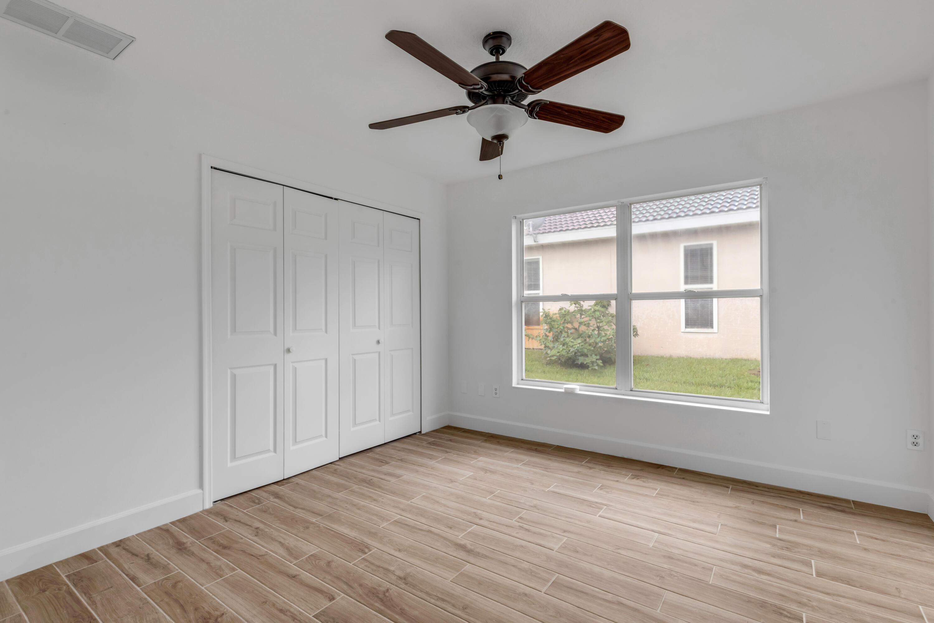 WINDSOR COURT AT SPRUCE CREEK - Residential
