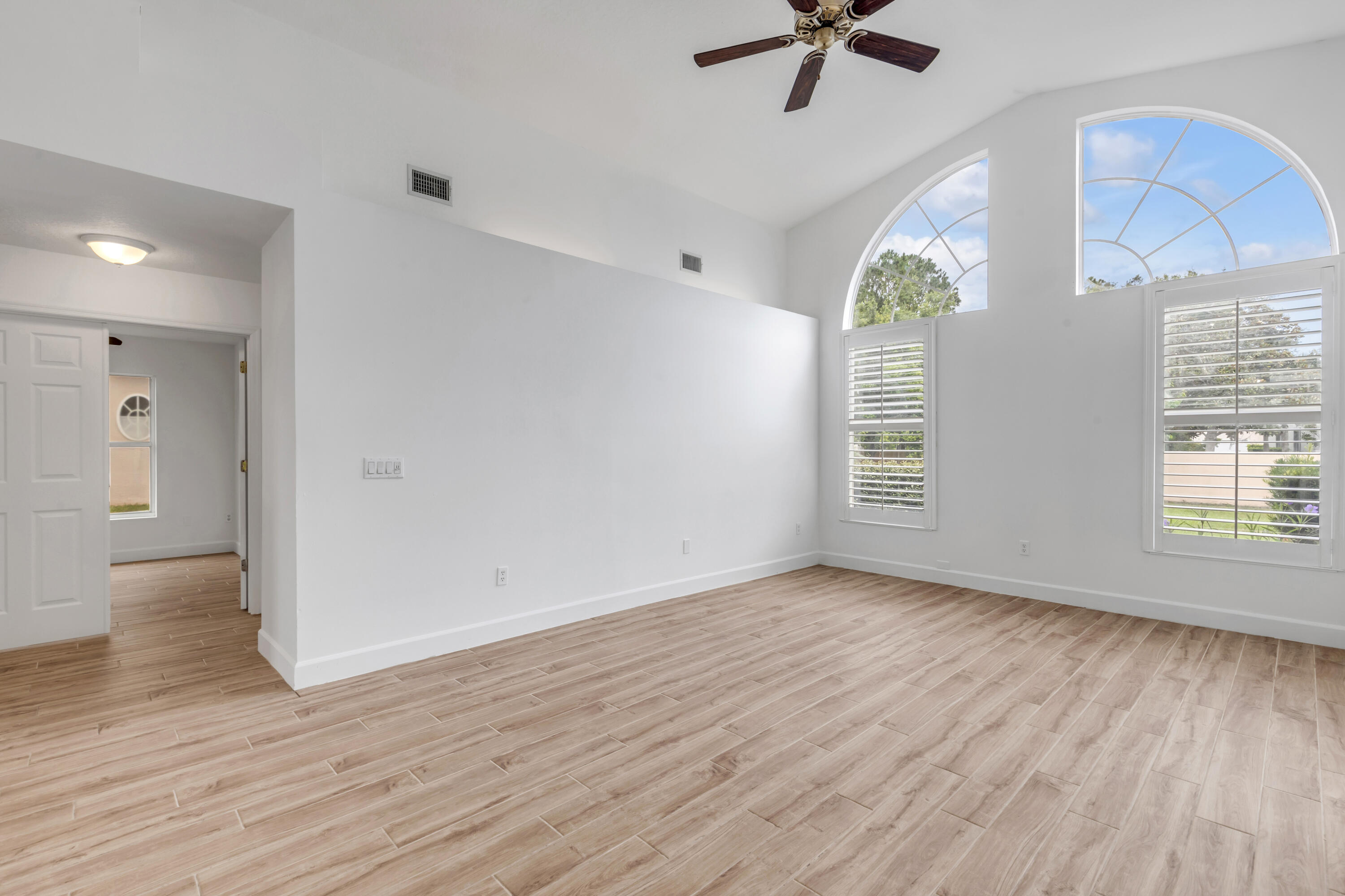 WINDSOR COURT AT SPRUCE CREEK - Residential