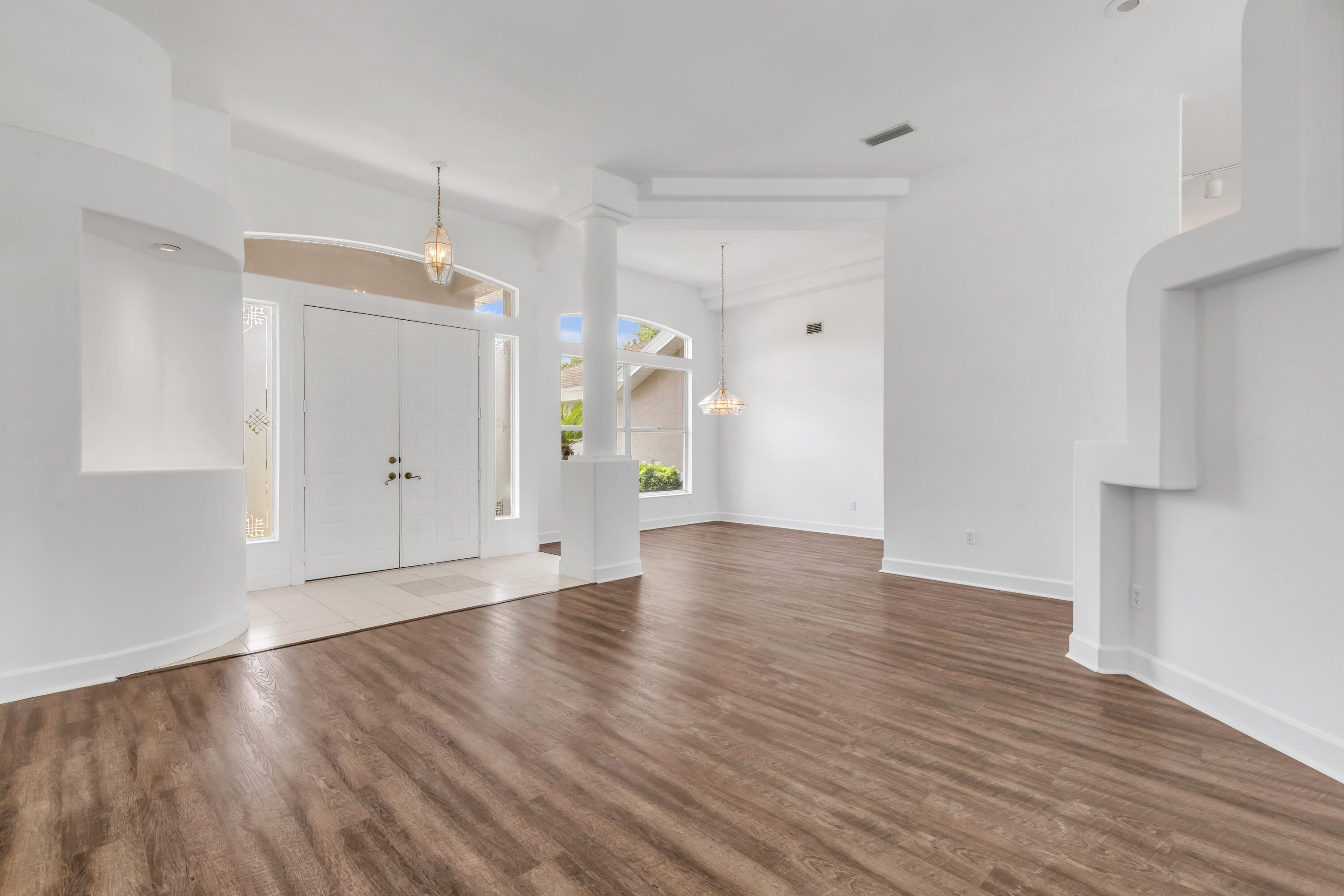 WINDSOR COURT AT SPRUCE CREEK - Residential