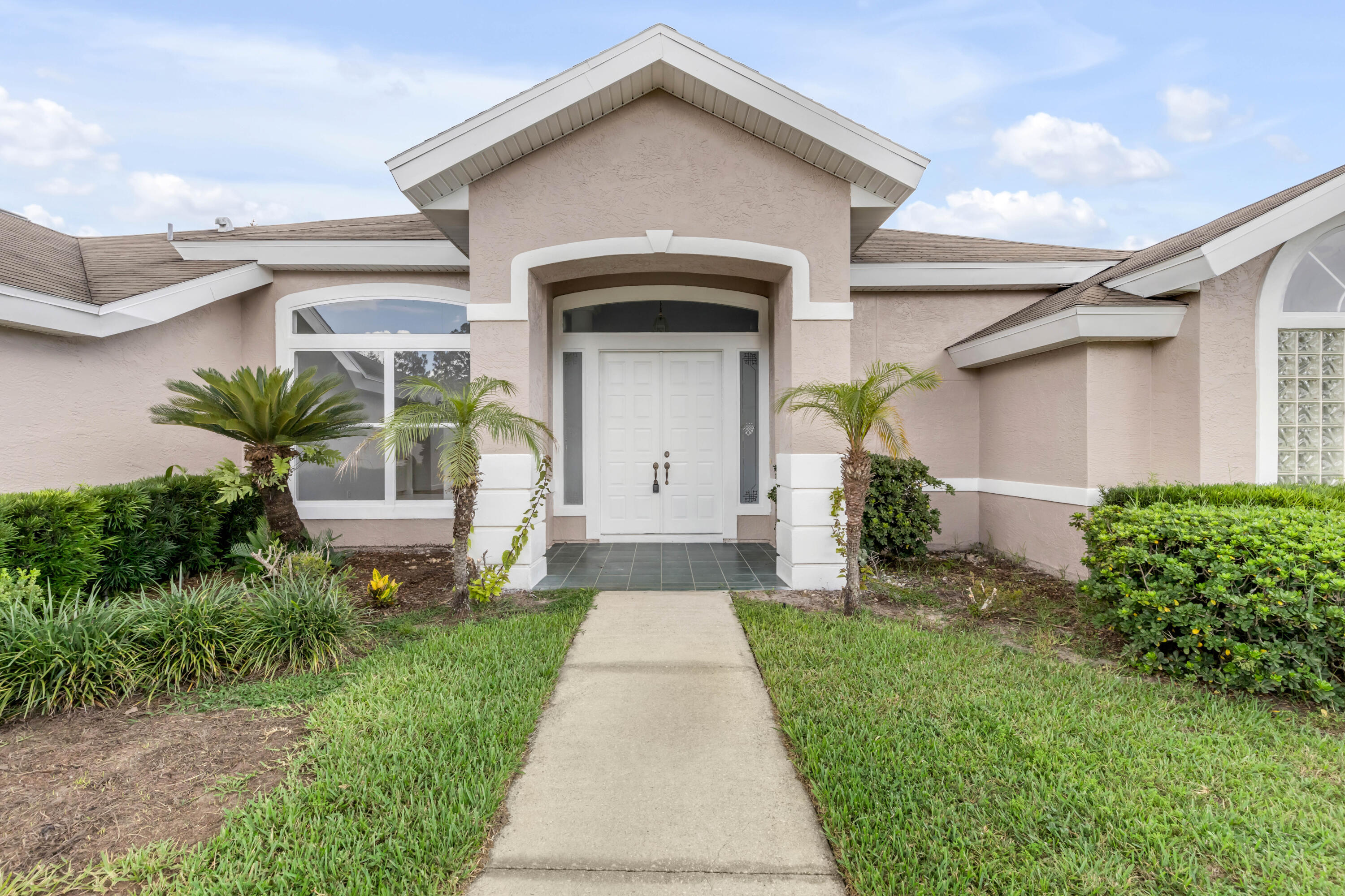 WINDSOR COURT AT SPRUCE CREEK - Residential