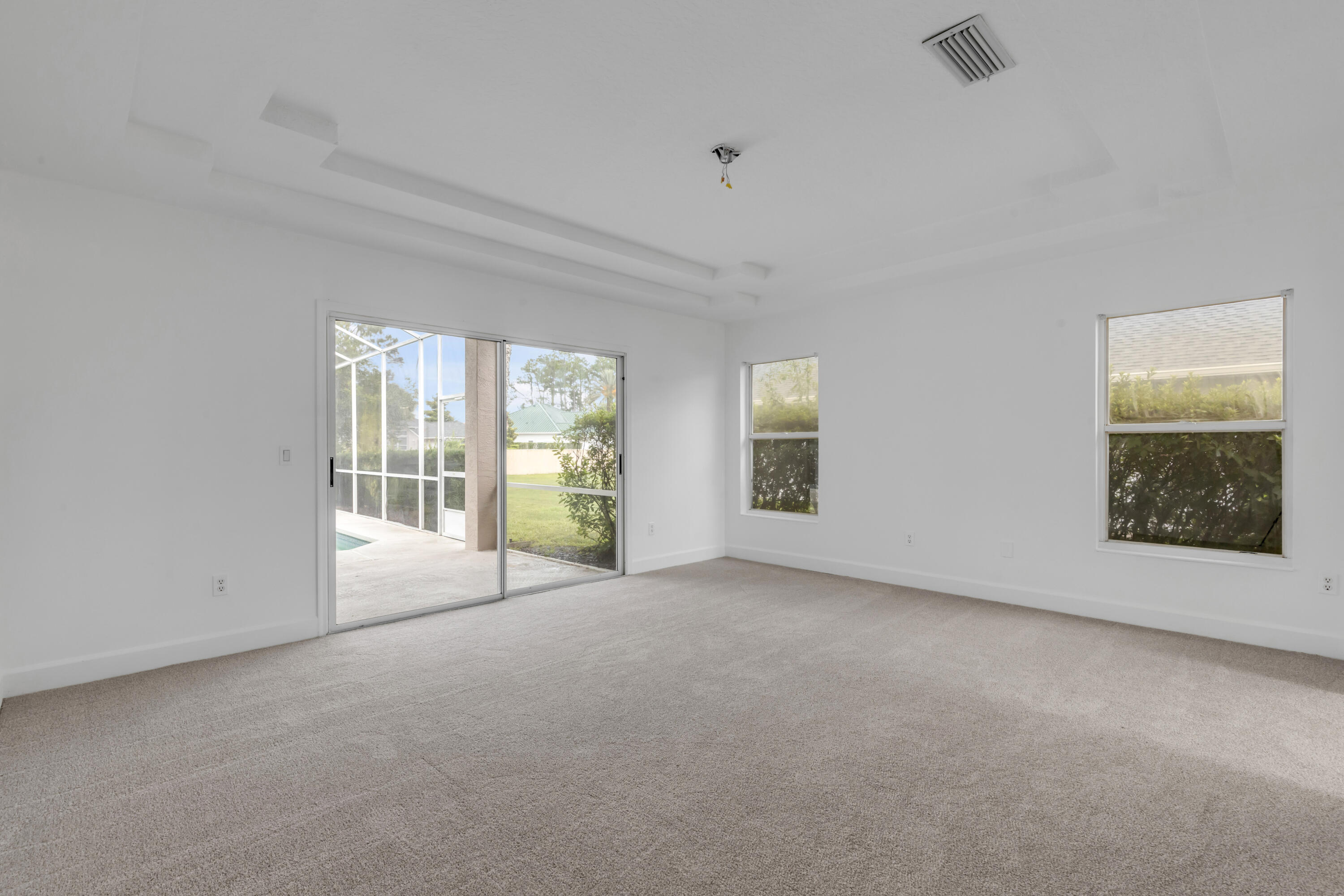 WINDSOR COURT AT SPRUCE CREEK - Residential