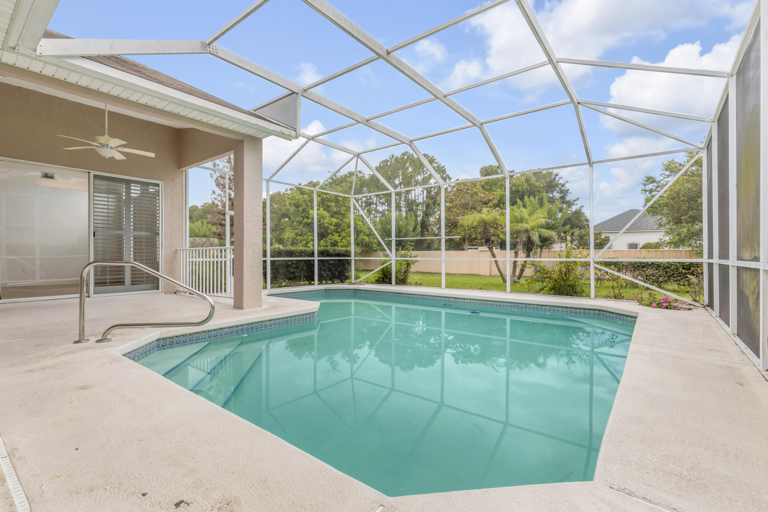 WINDSOR COURT AT SPRUCE CREEK - Residential