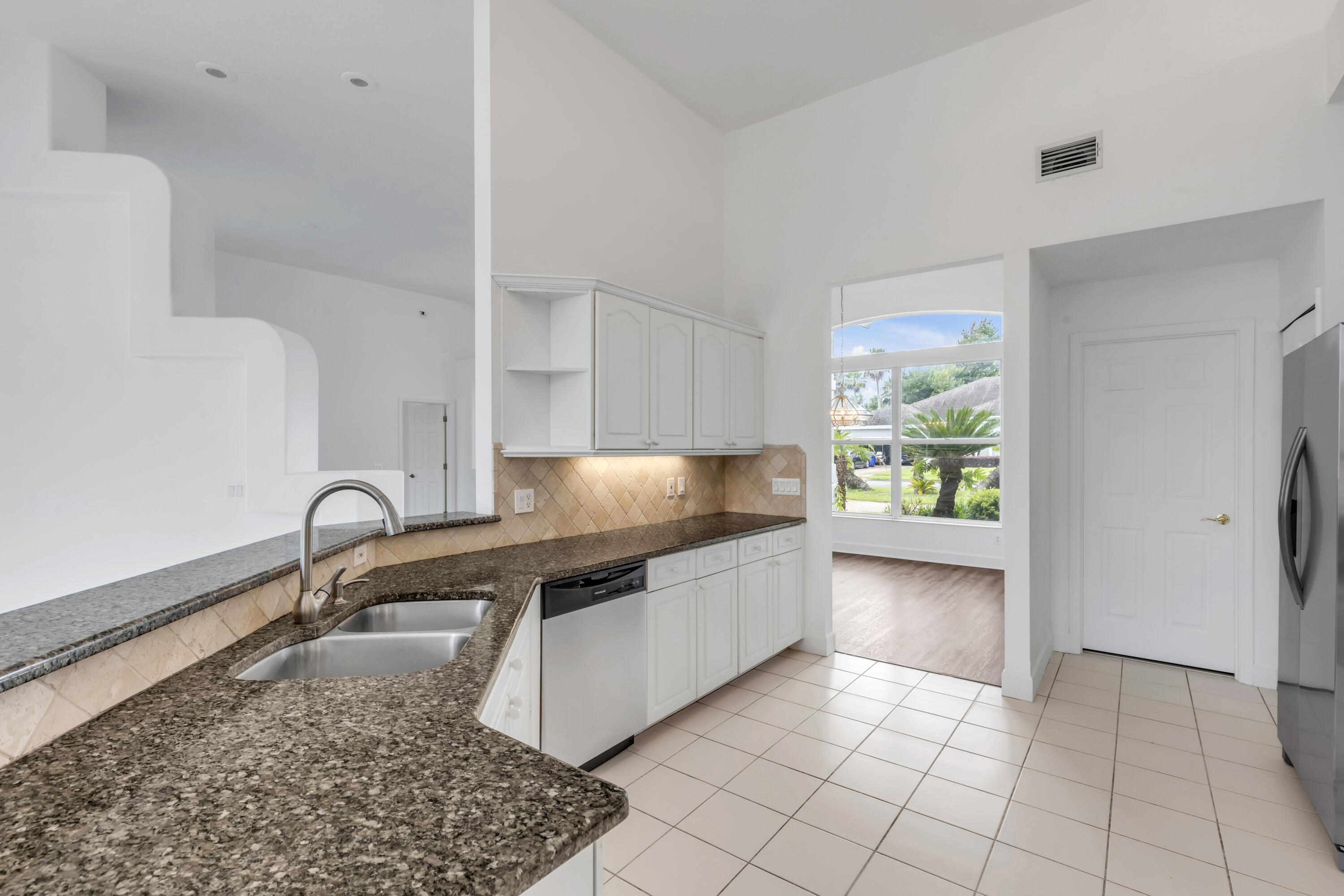 WINDSOR COURT AT SPRUCE CREEK - Residential