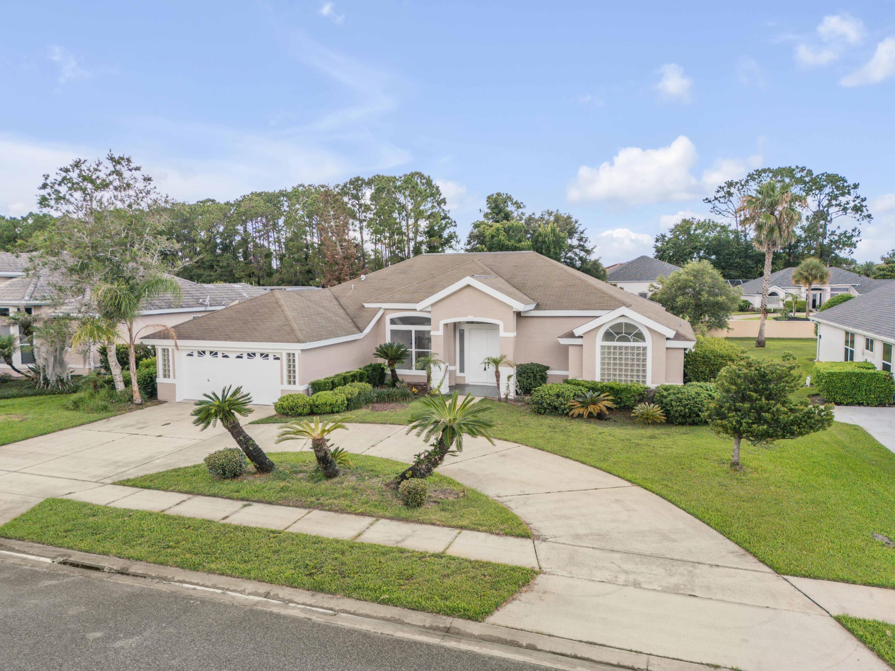 WINDSOR COURT AT SPRUCE CREEK - Residential