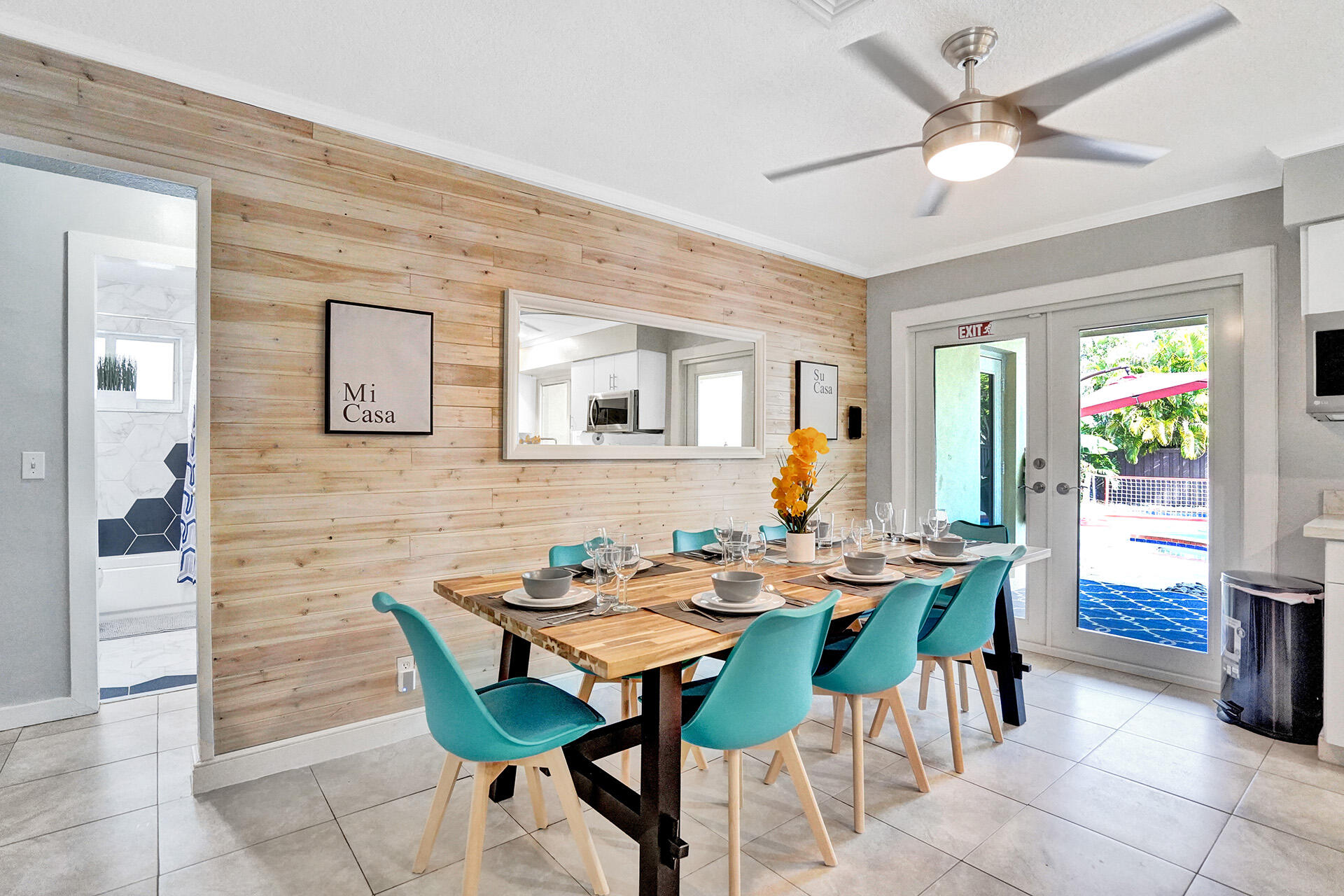 HOLLYWOOD HOMESITES HIGH SCHOOL - Residential