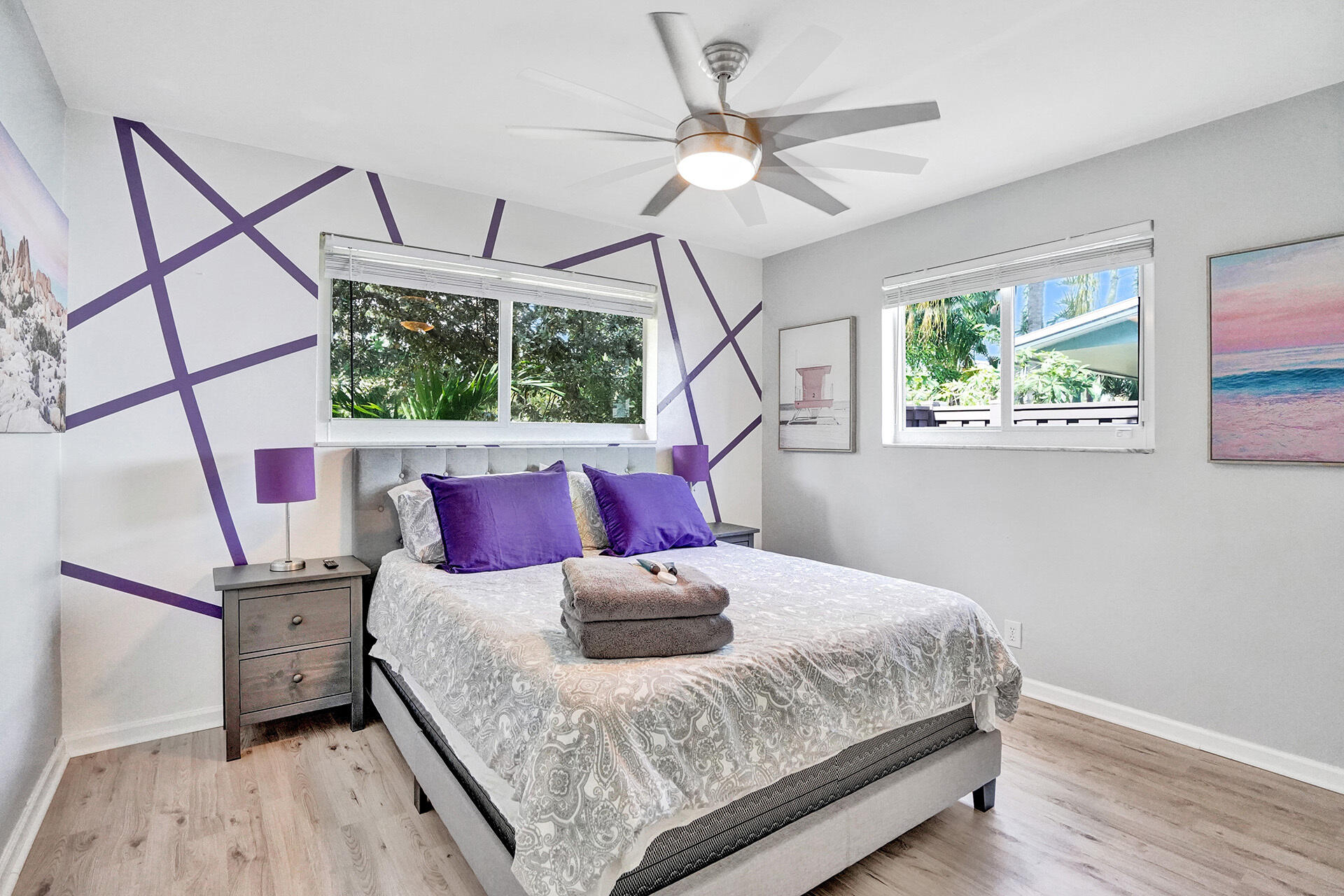 HOLLYWOOD HOMESITES HIGH SCHOOL - Residential