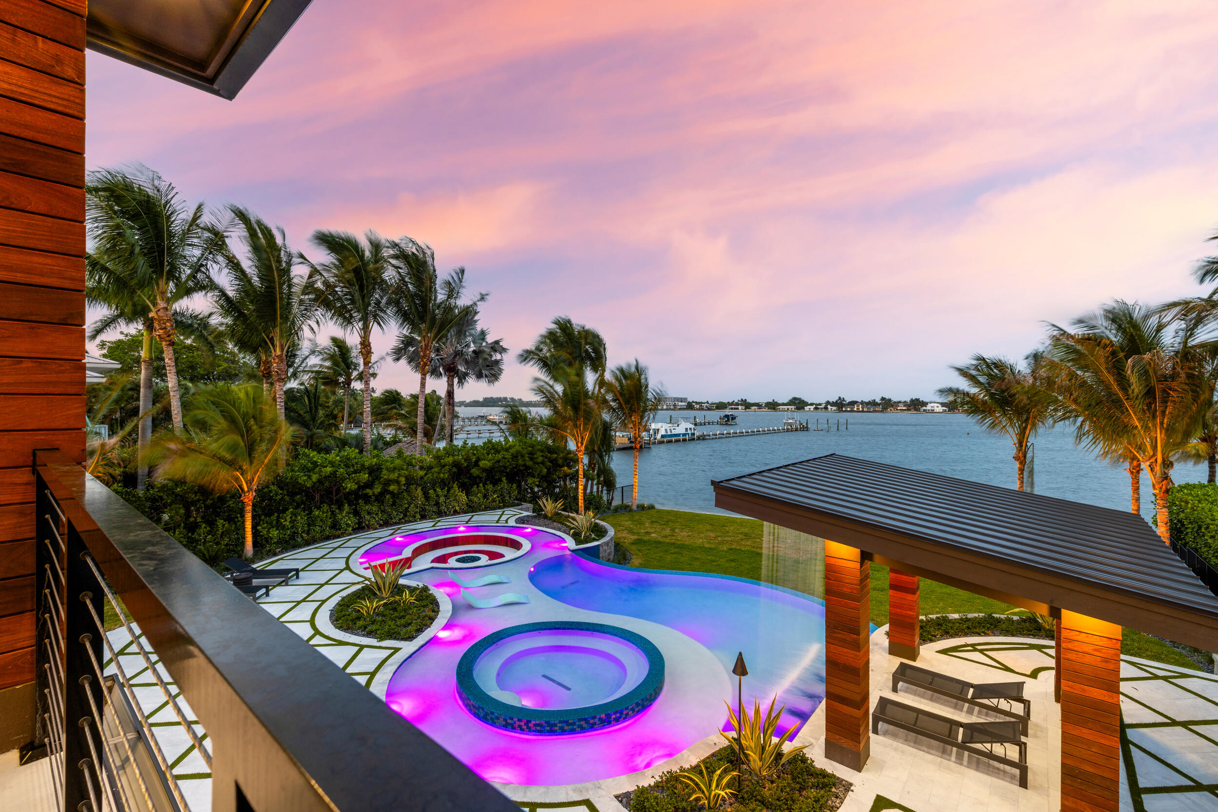 NORTH LAKE WORTH - Residential