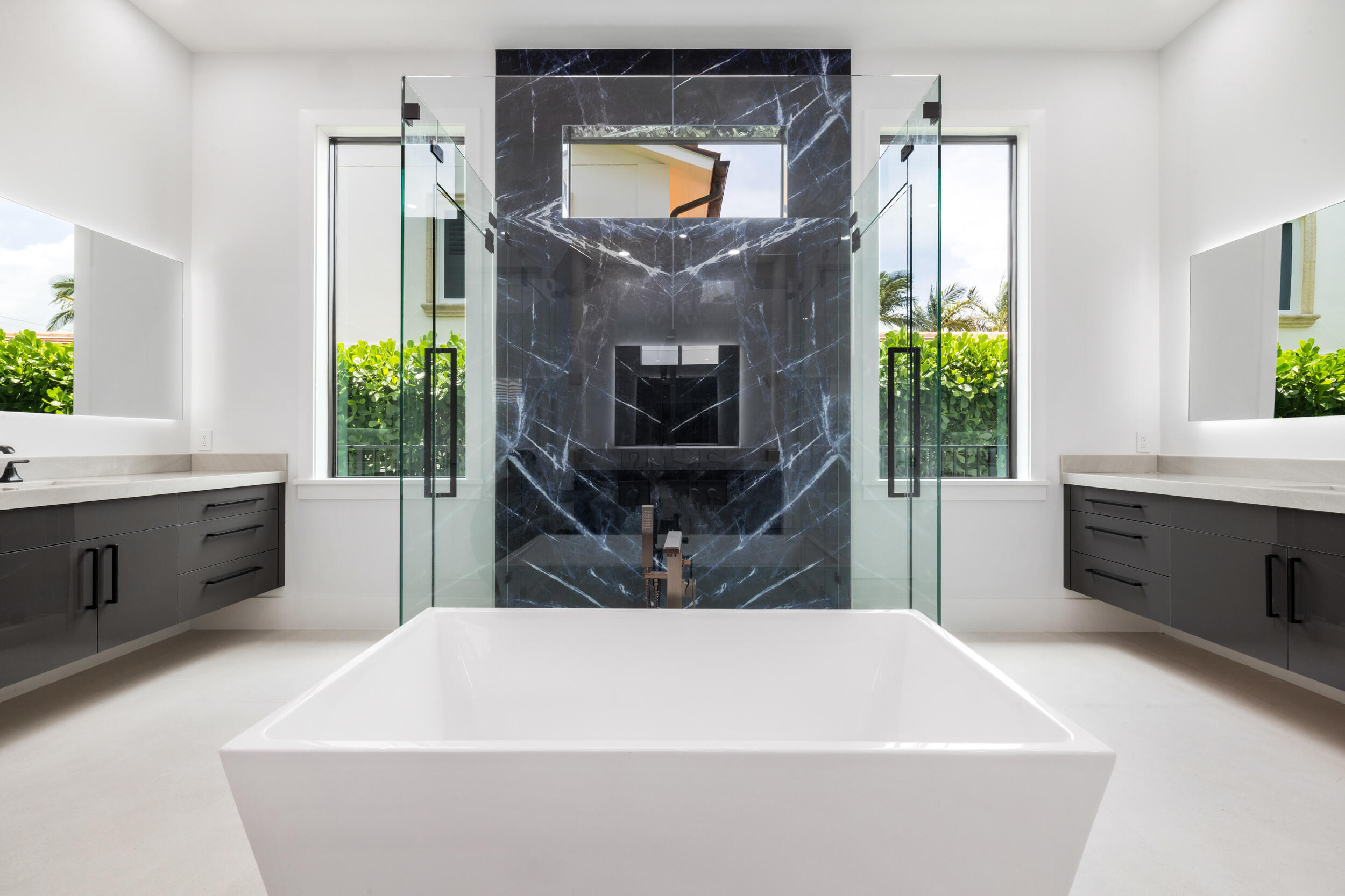 NORTH LAKE WORTH - Residential
