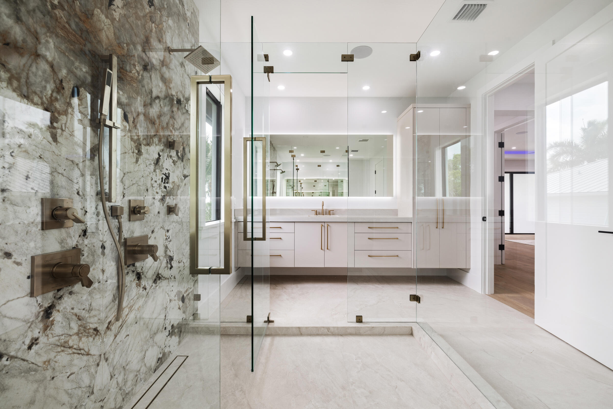 NORTH LAKE WORTH - Residential