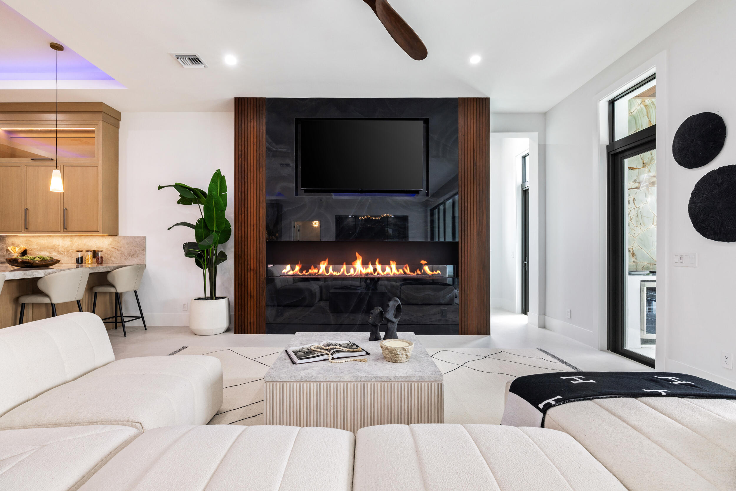 NORTH LAKE WORTH - Residential