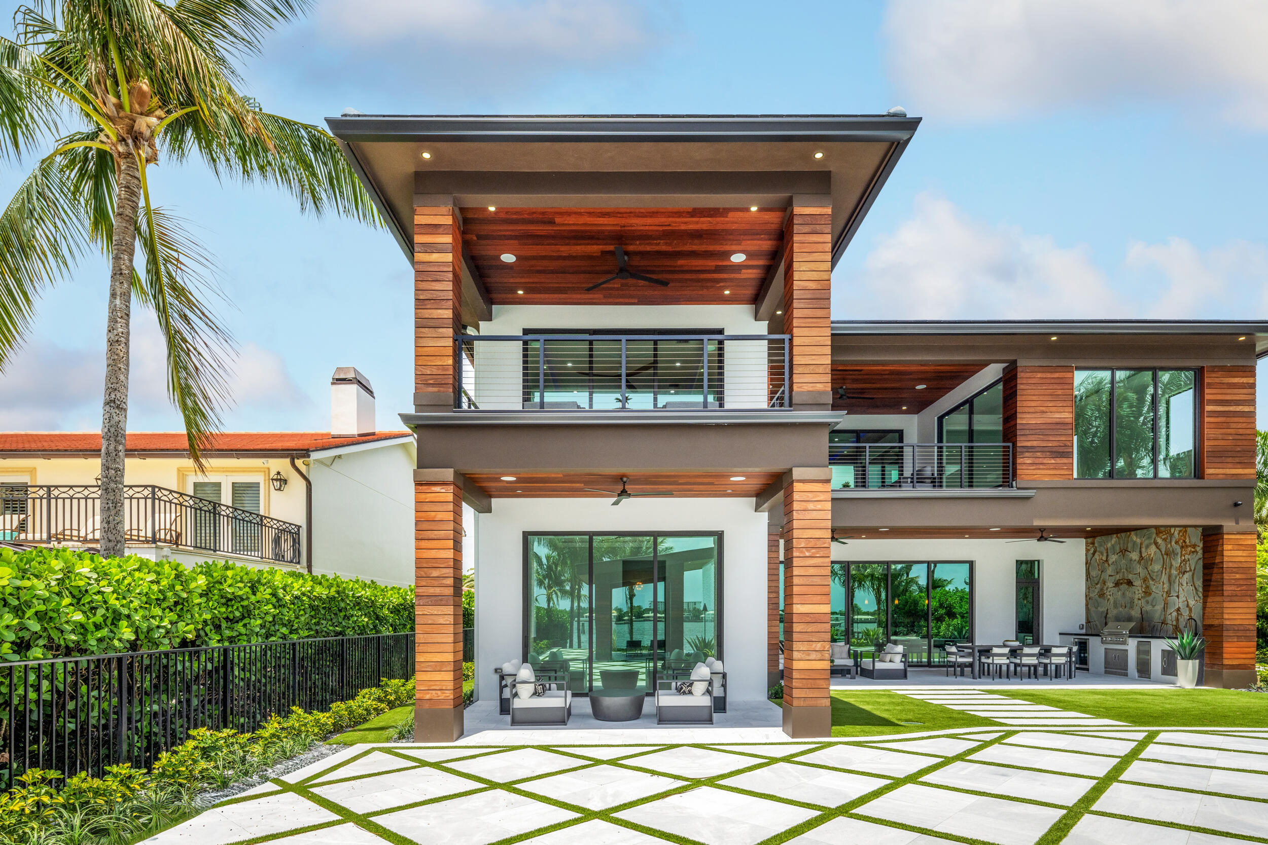 NORTH LAKE WORTH - Residential