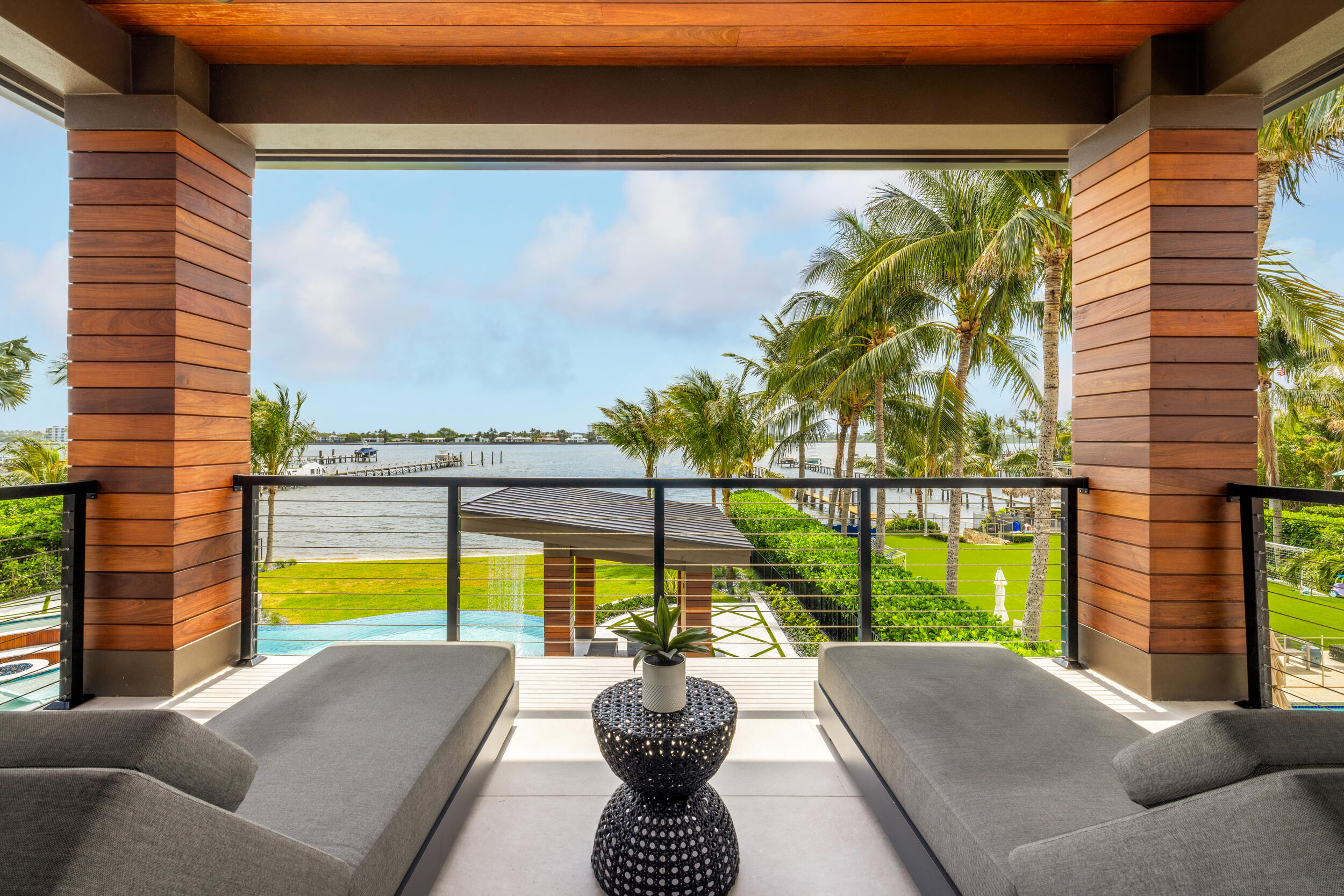 NORTH LAKE WORTH - Residential
