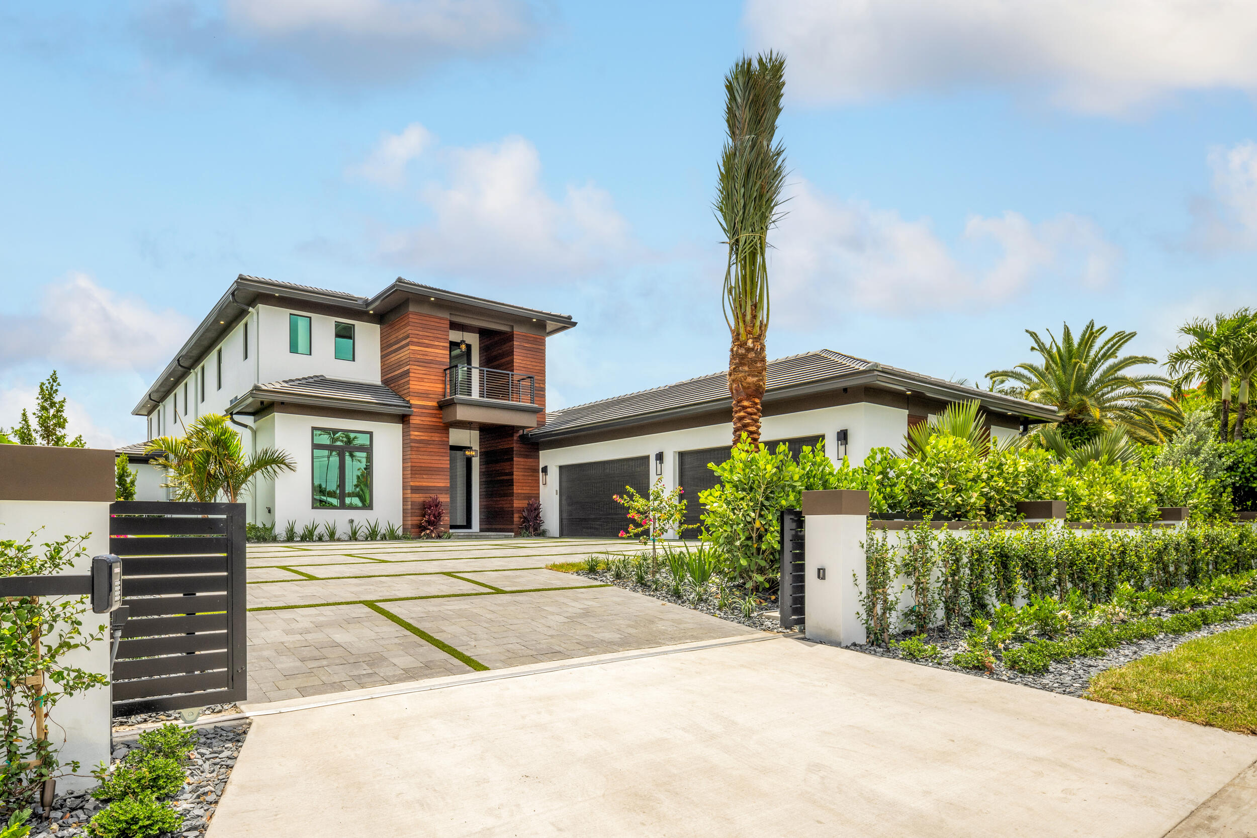 NORTH LAKE WORTH - Residential