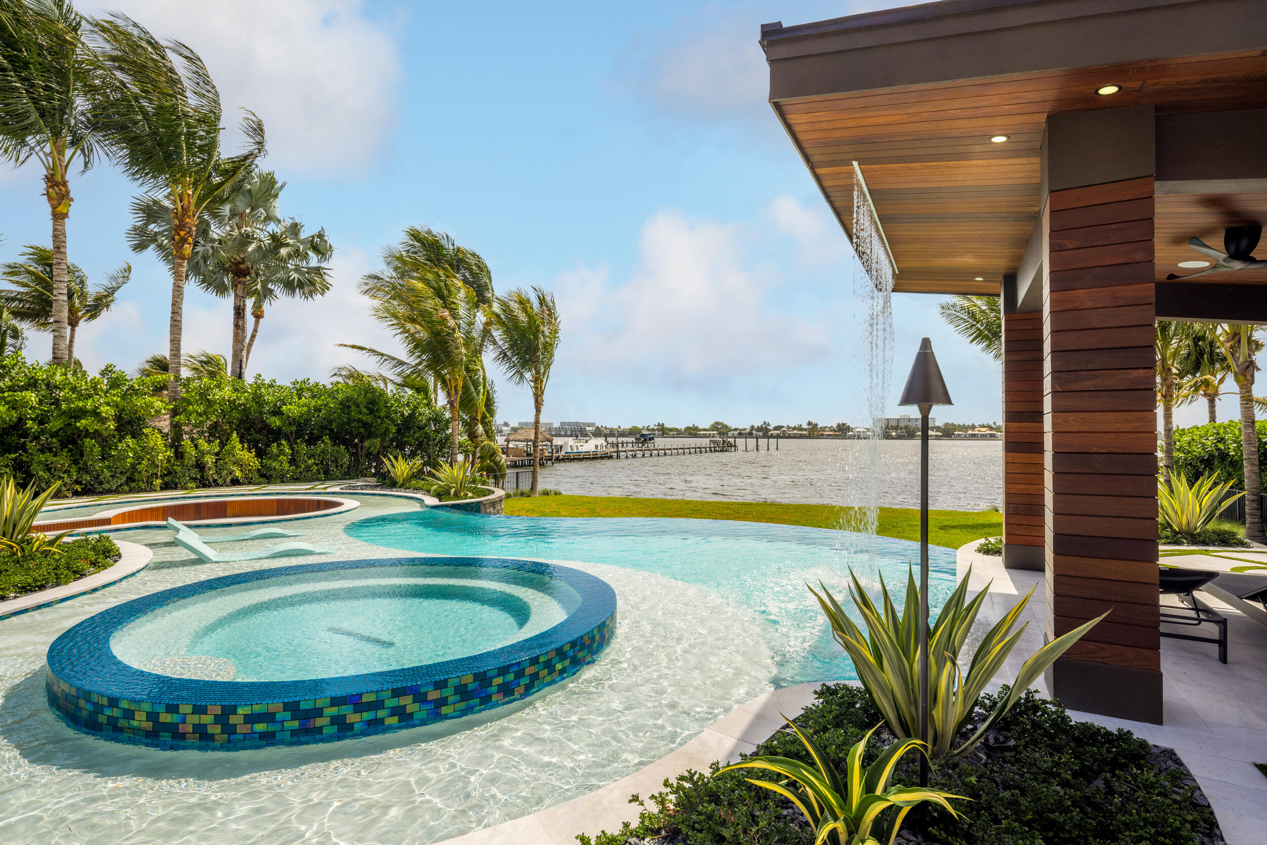 NORTH LAKE WORTH - Residential