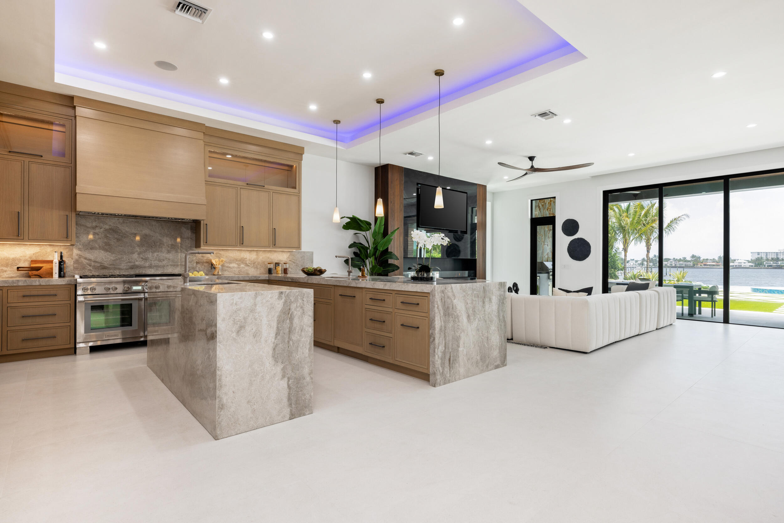 NORTH LAKE WORTH - Residential