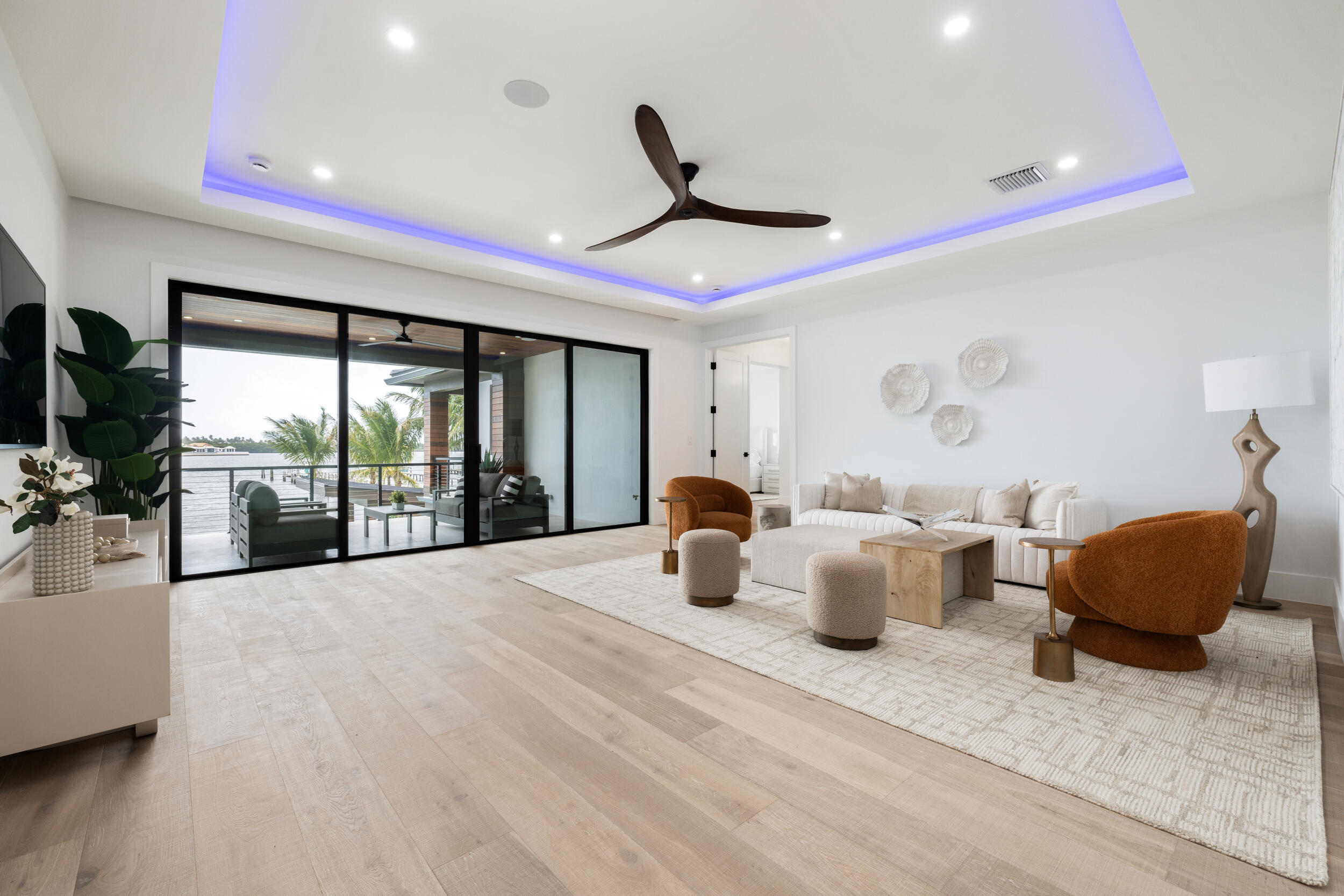 NORTH LAKE WORTH - Residential