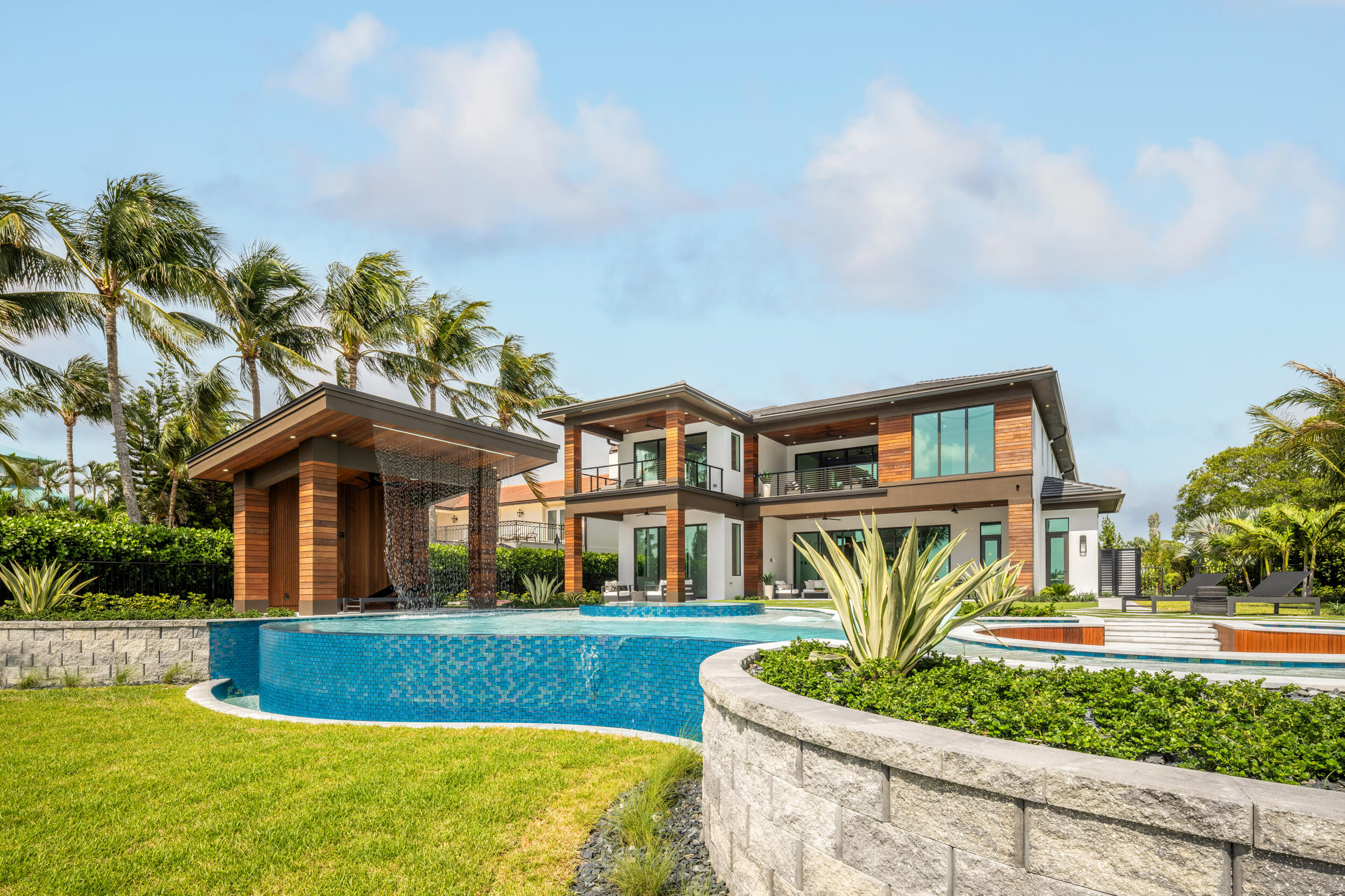NORTH LAKE WORTH - Residential