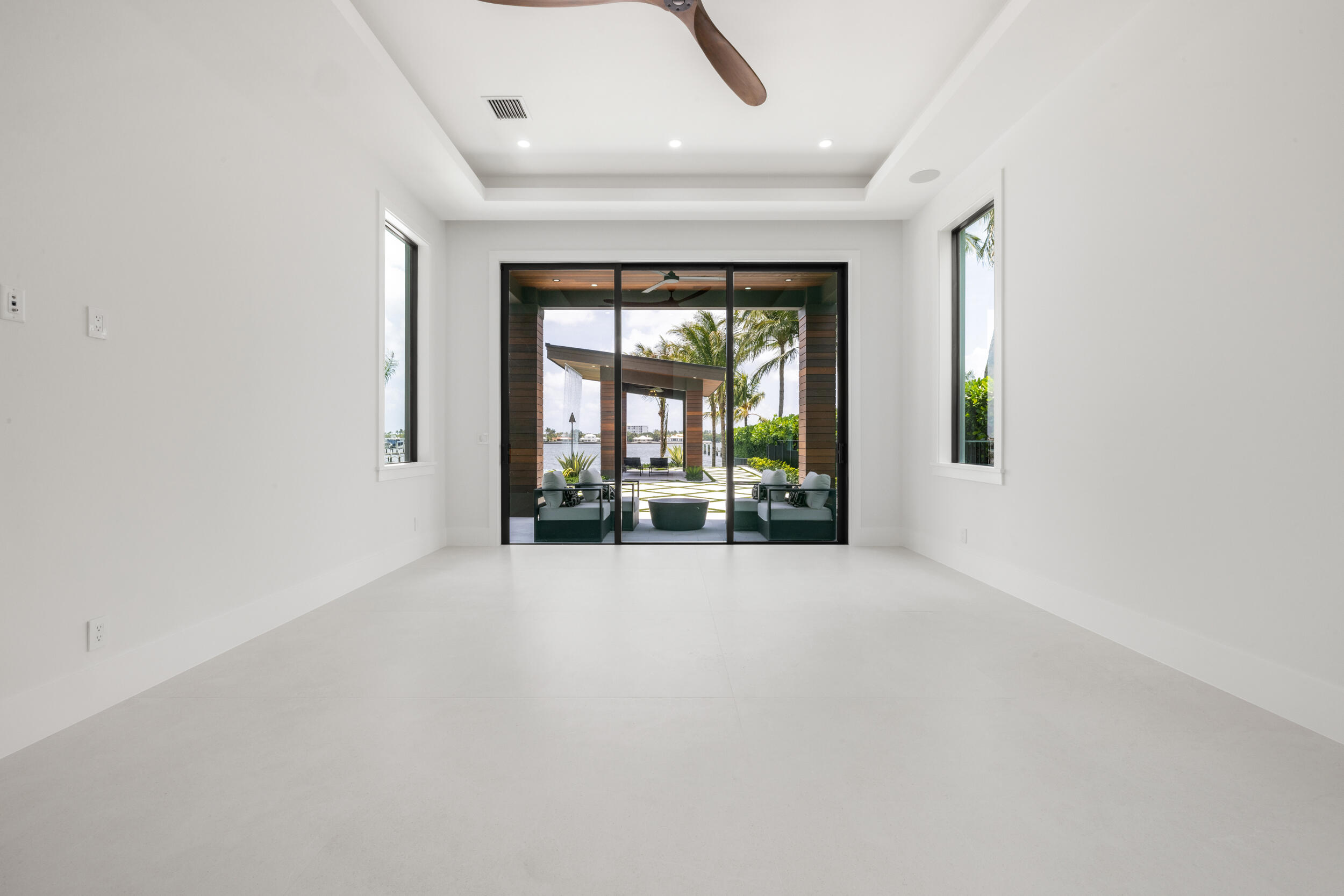 NORTH LAKE WORTH - Residential