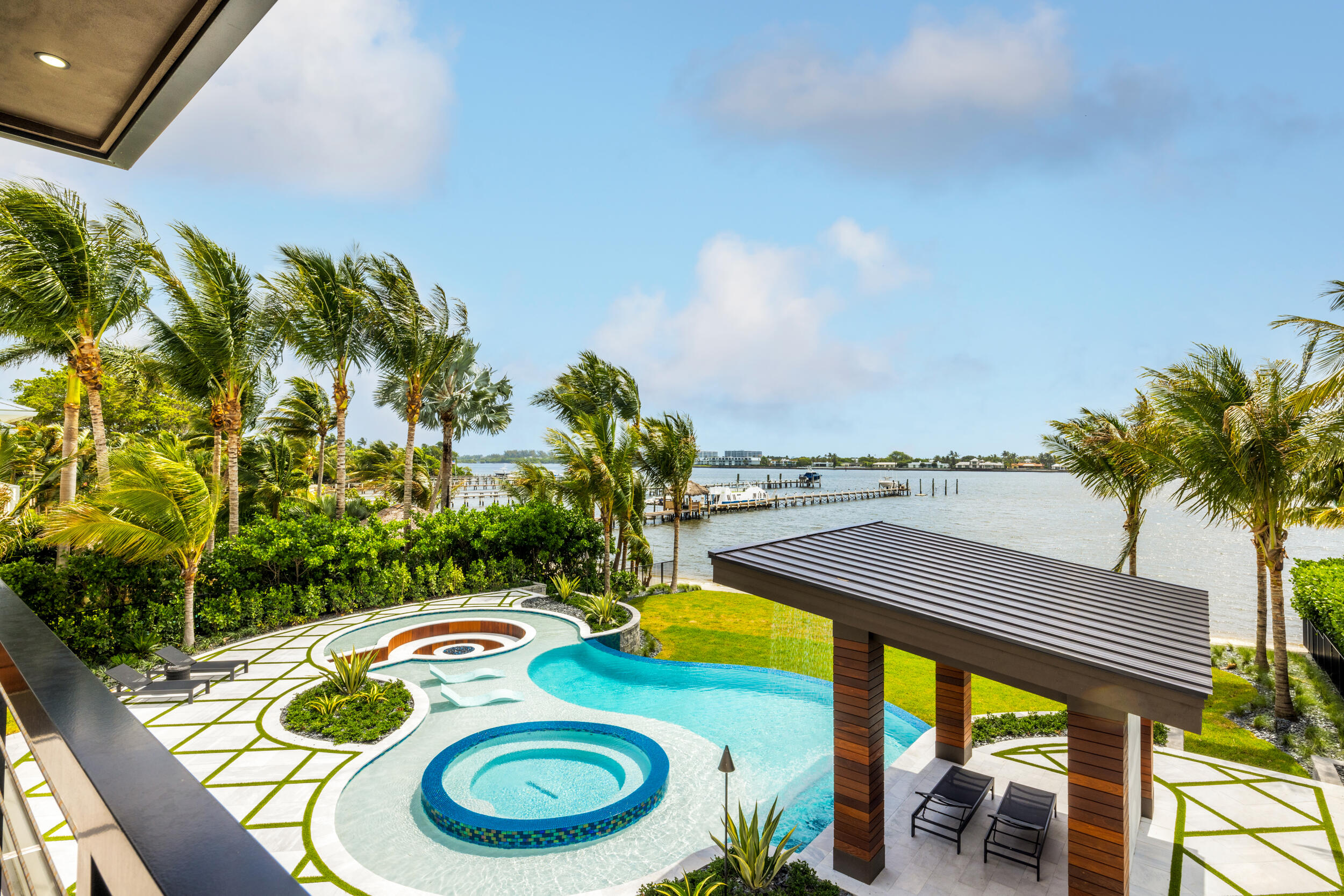 NORTH LAKE WORTH - Residential