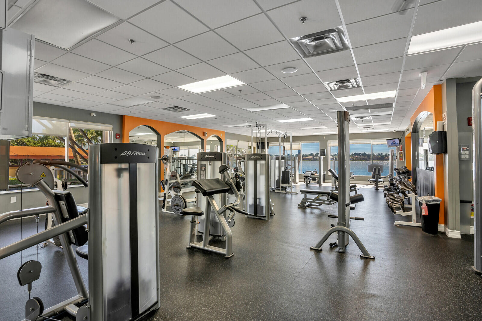 SUNSET LAKES PLAT ONE - Residential