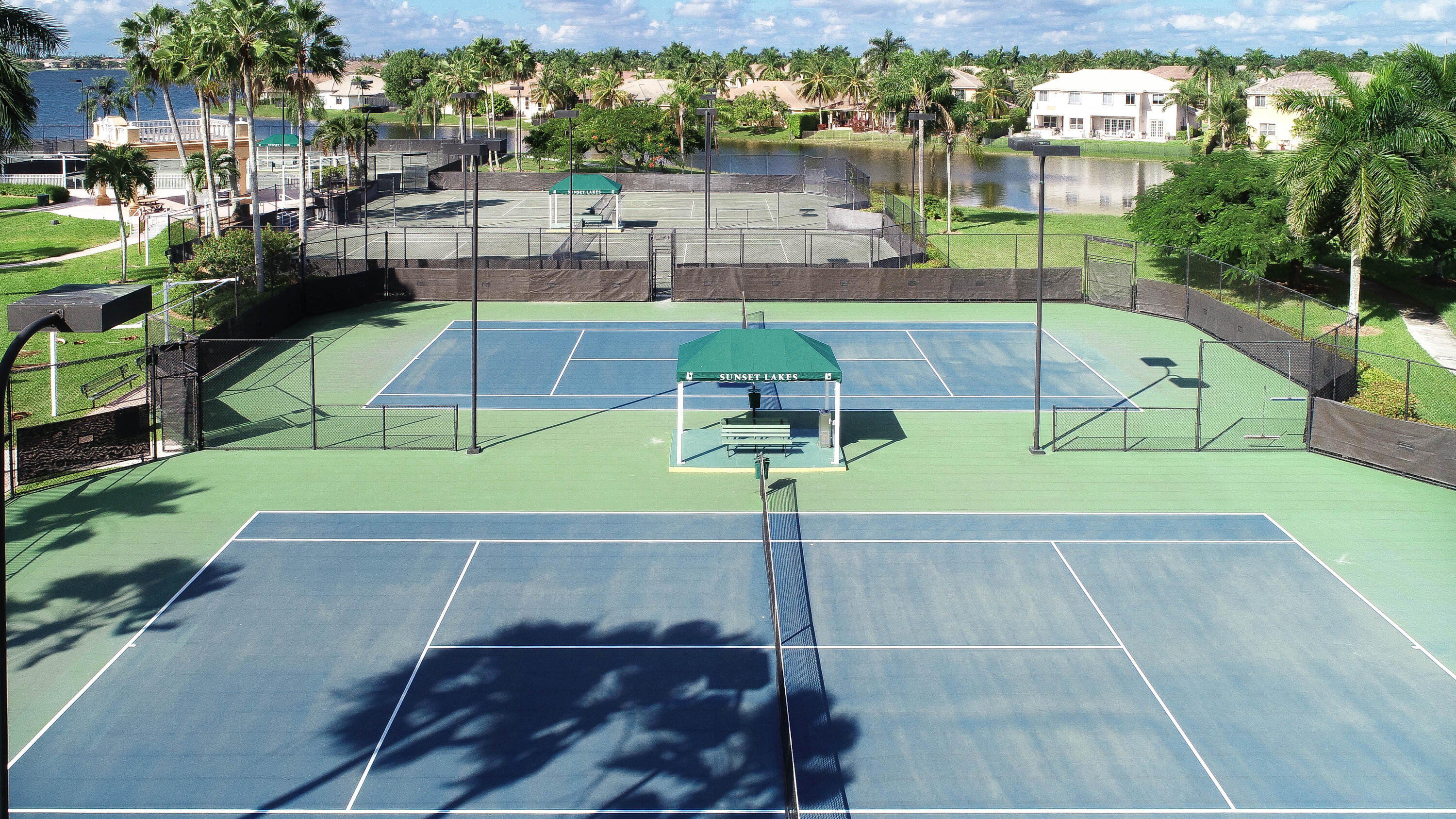 SUNSET LAKES PLAT ONE - Residential
