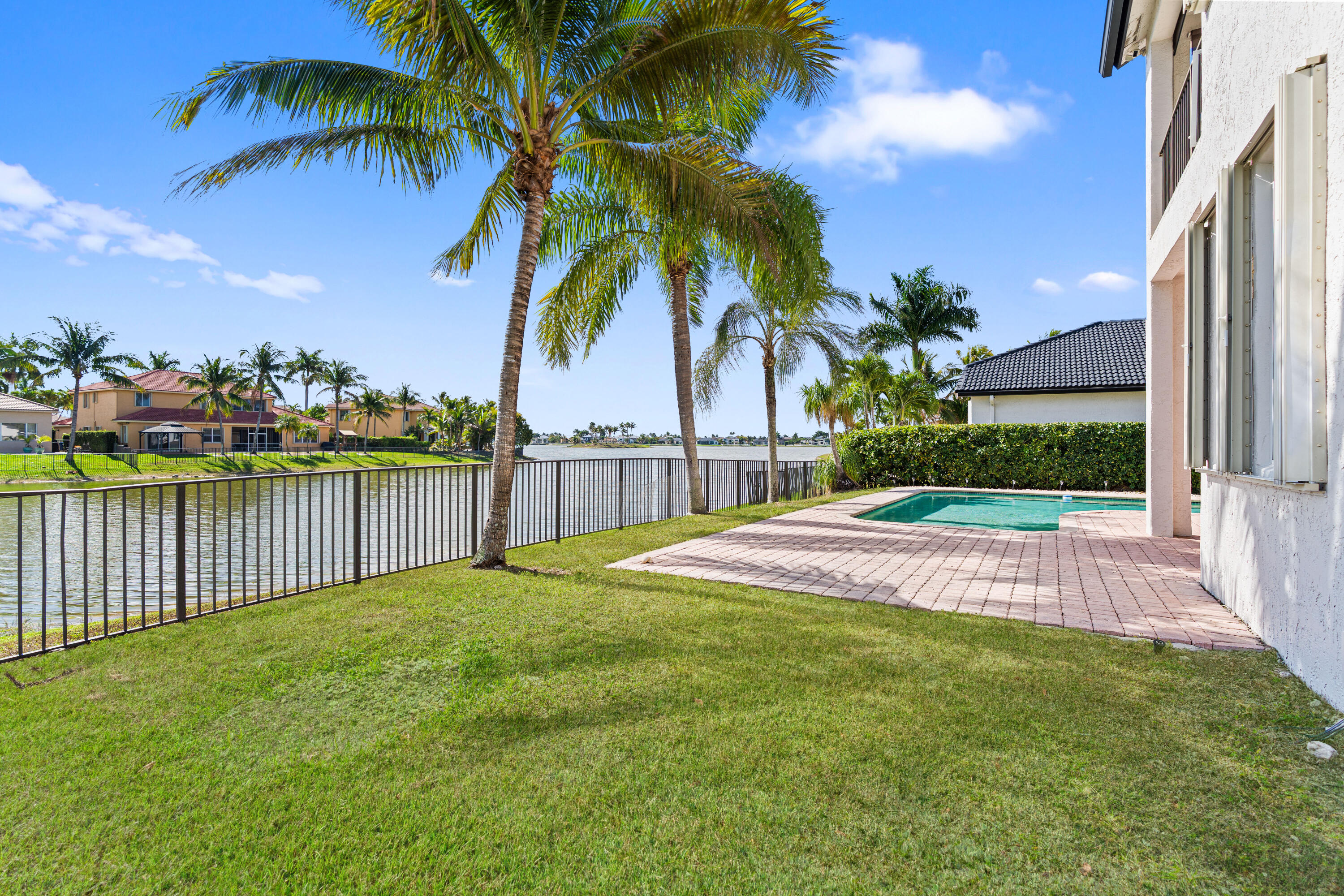 SUNSET LAKES PLAT ONE - Residential