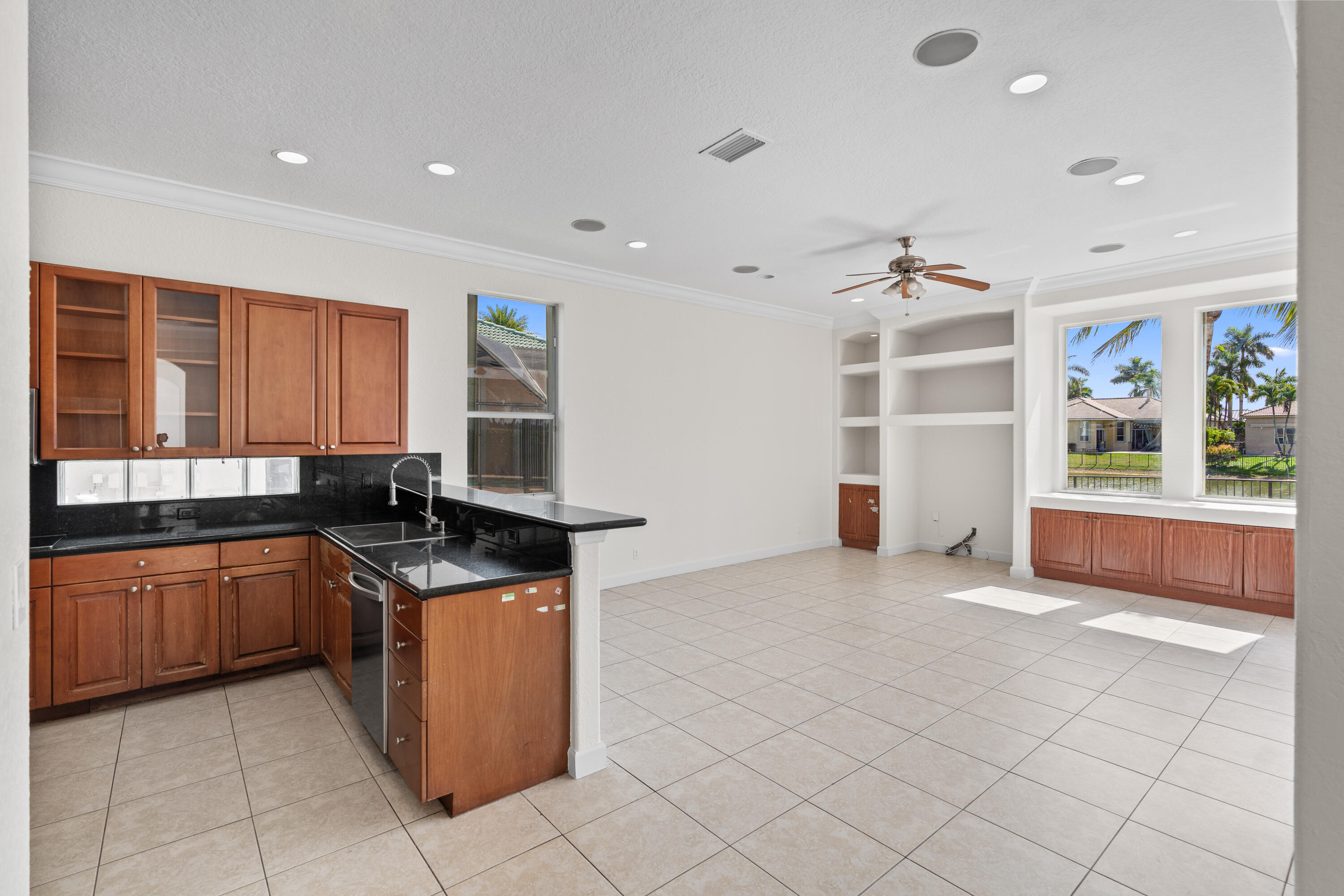 SUNSET LAKES PLAT ONE - Residential