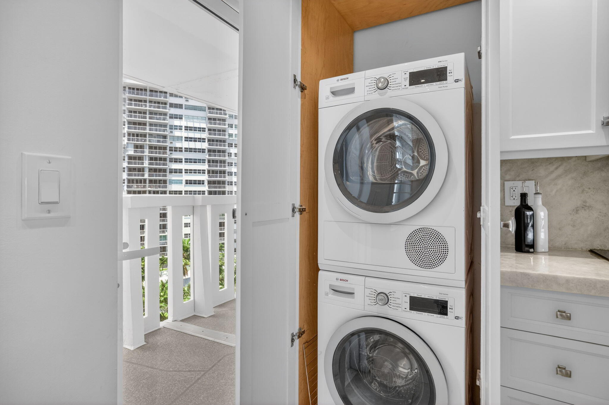 EVERGLADES HOUSE CONDO - Residential