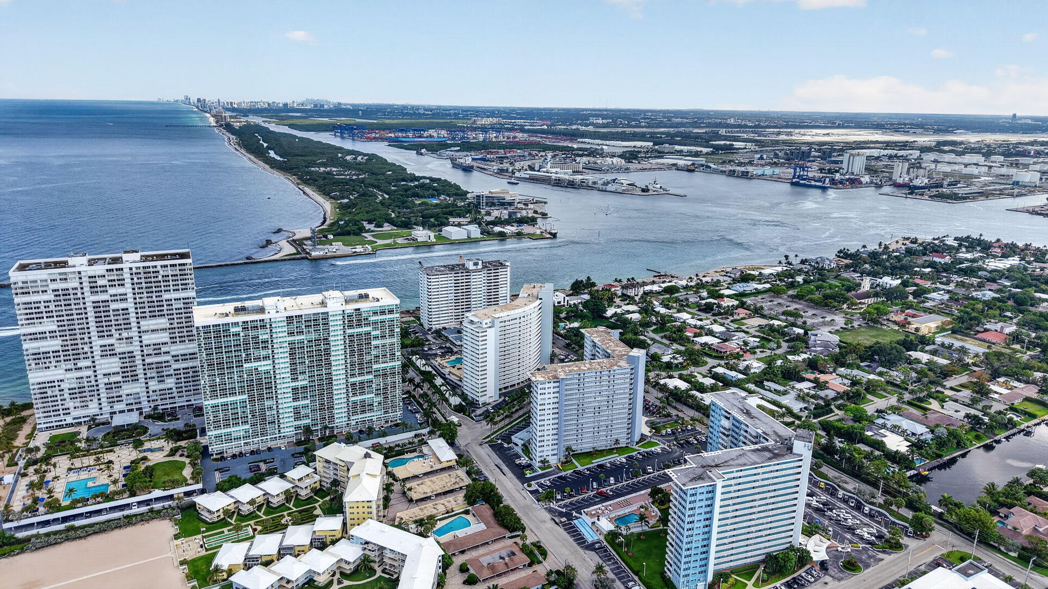 EVERGLADES HOUSE CONDO - Residential