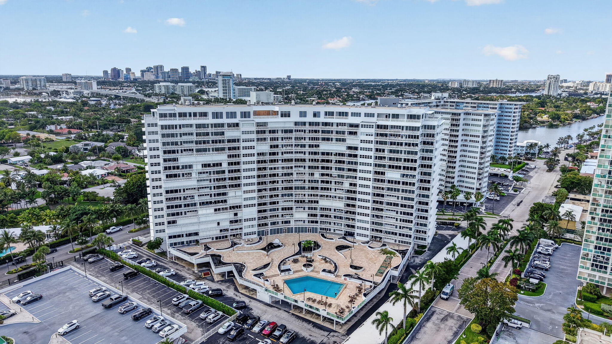 EVERGLADES HOUSE CONDO - Residential