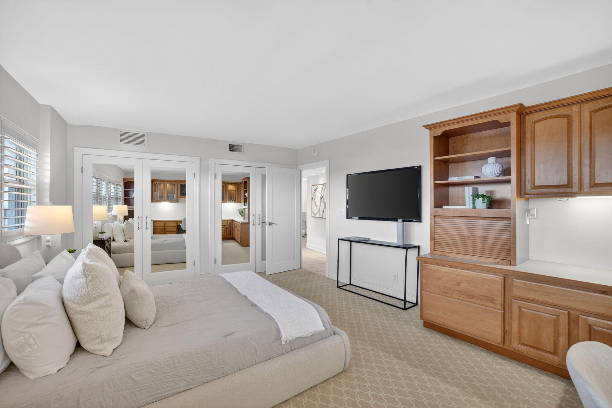 EVERGLADES HOUSE CONDO - Residential