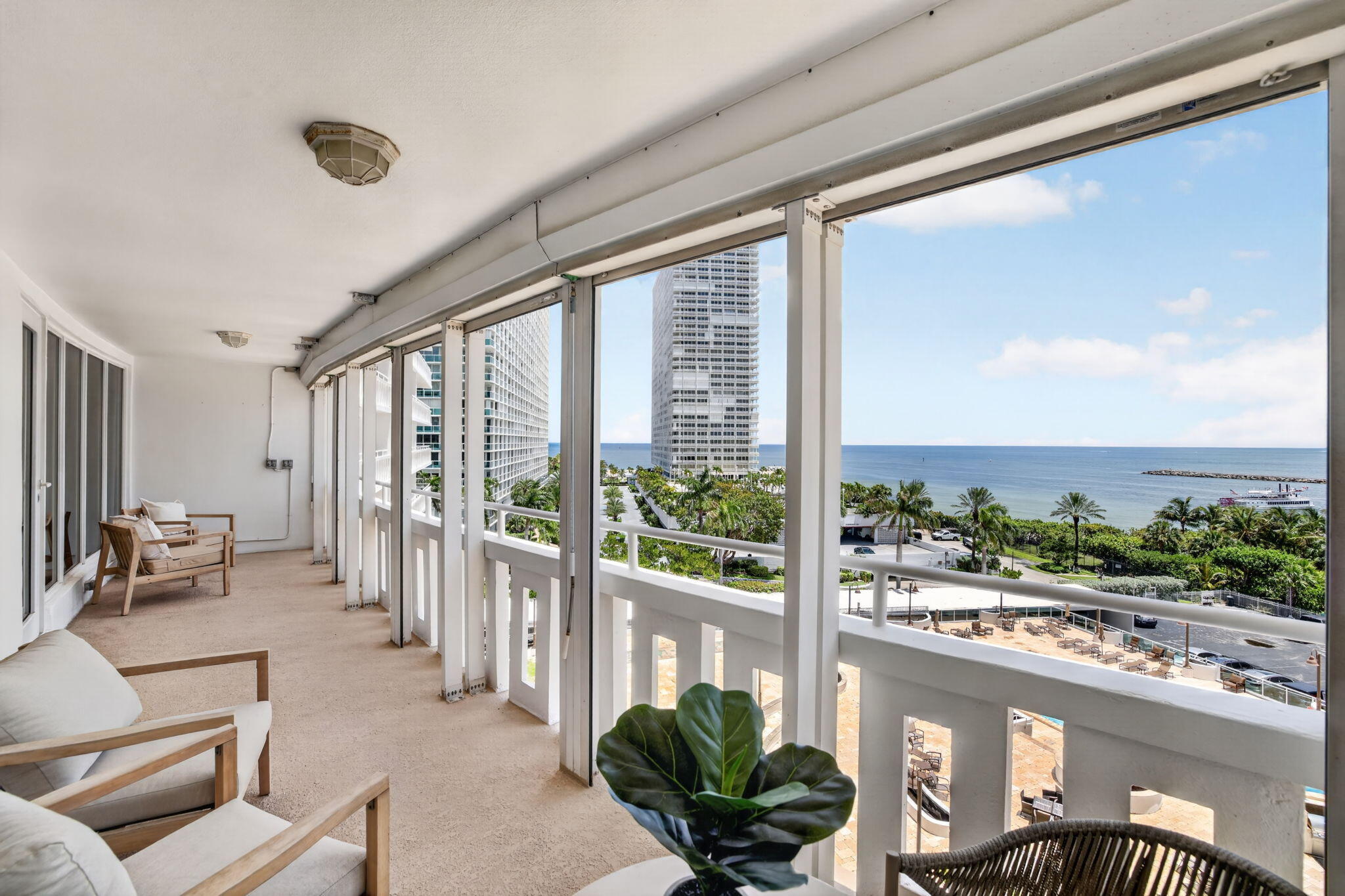EVERGLADES HOUSE CONDO - Residential