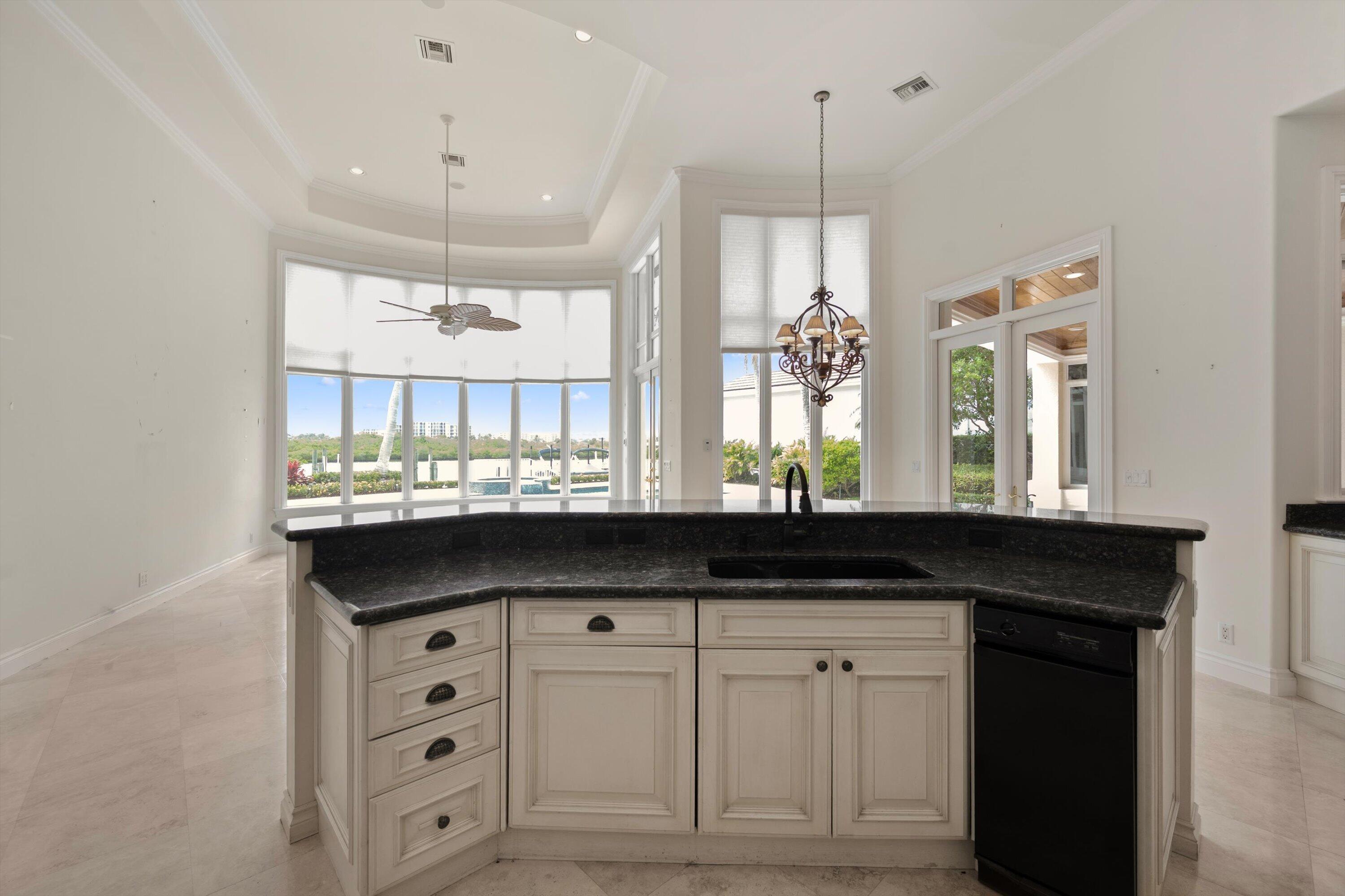 HARBOUR AT JONATHANS LANDING - Residential