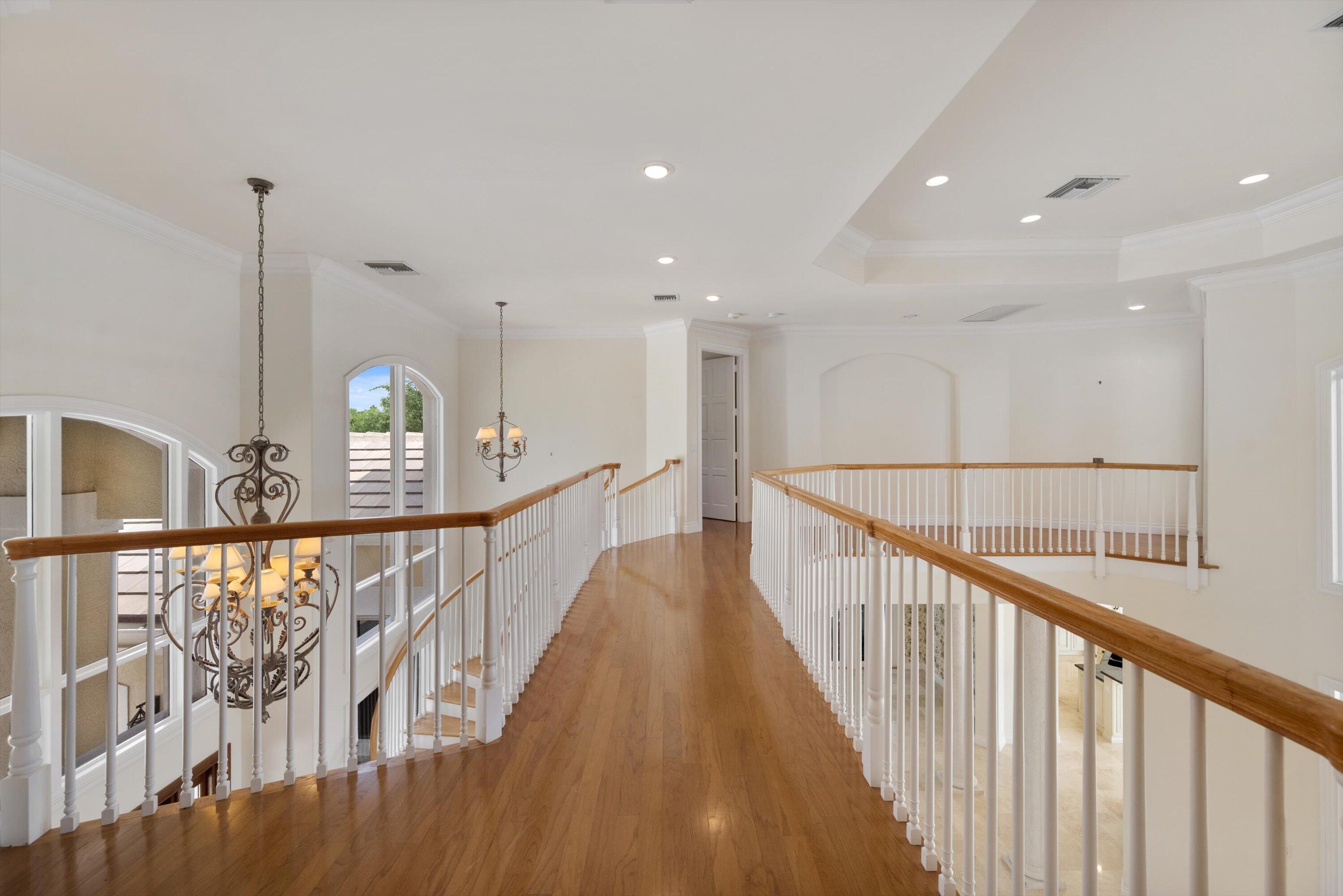 HARBOUR AT JONATHANS LANDING - Residential