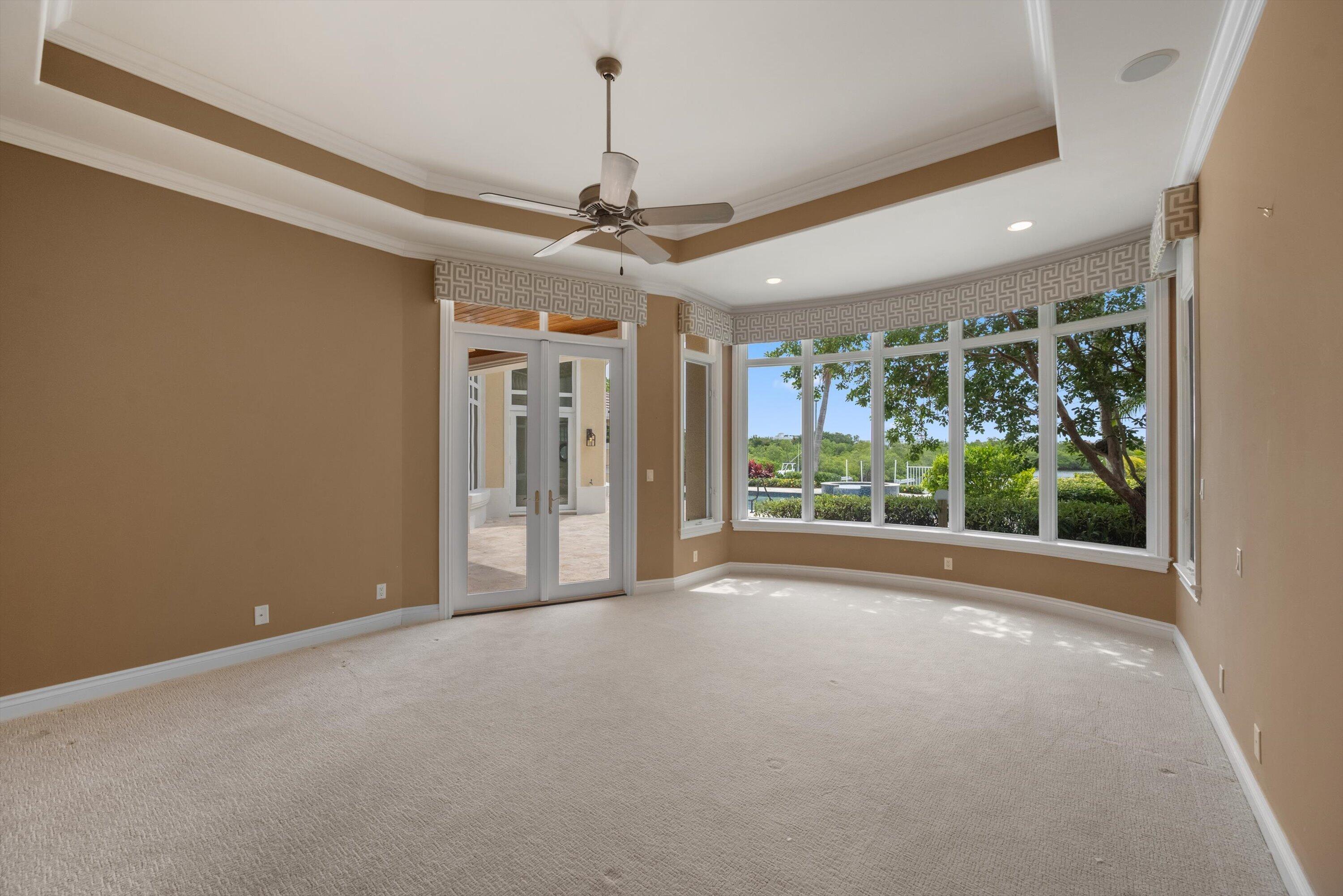 HARBOUR AT JONATHANS LANDING - Residential