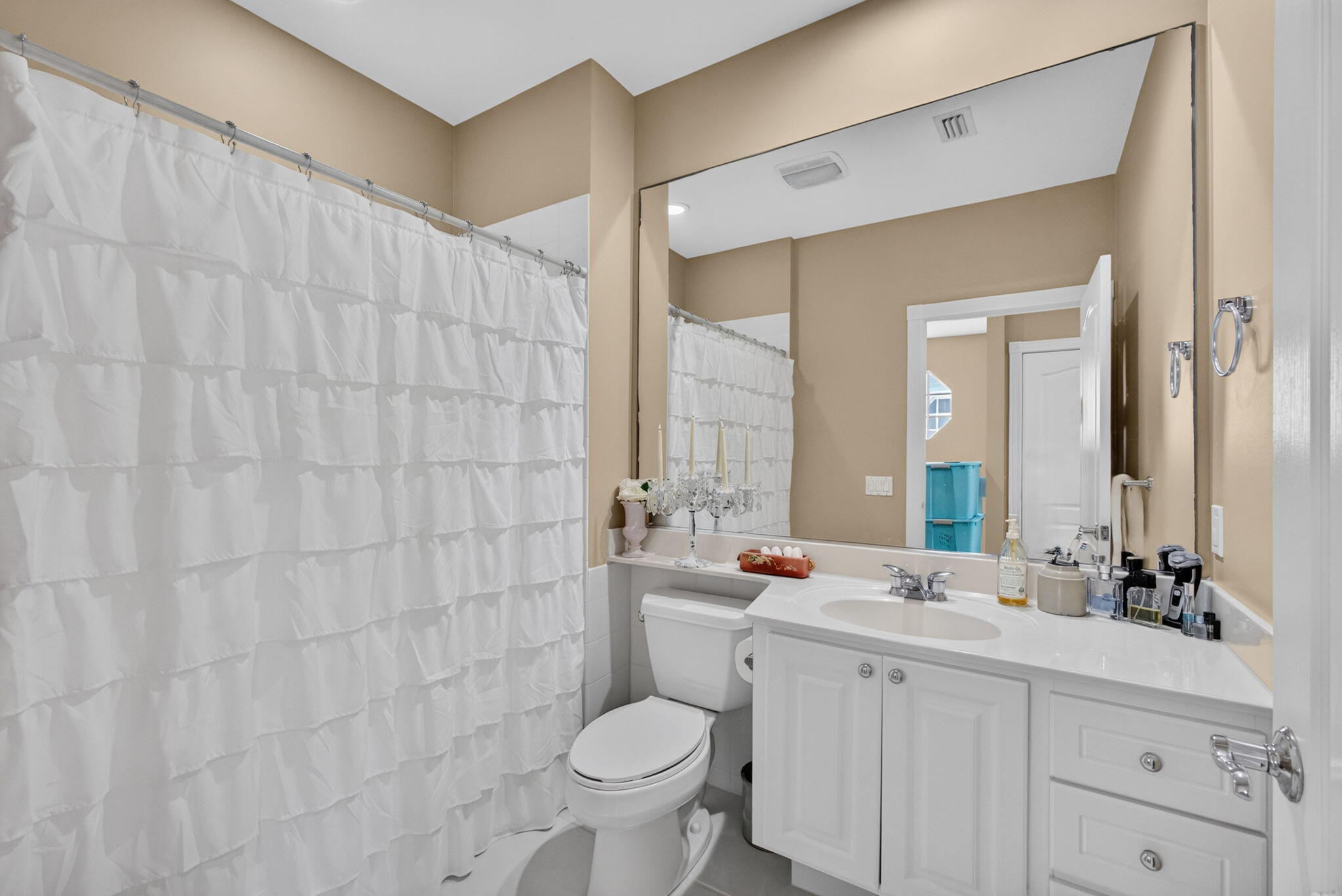 SAN PALERMO - Residential Lease
