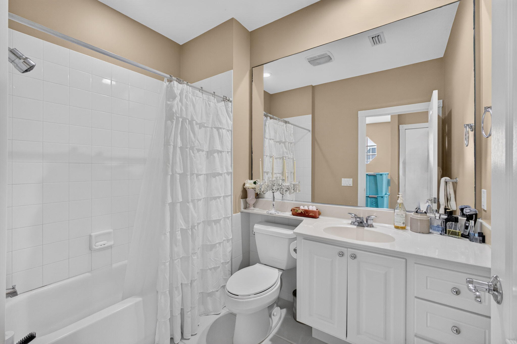 SAN PALERMO - Residential Lease