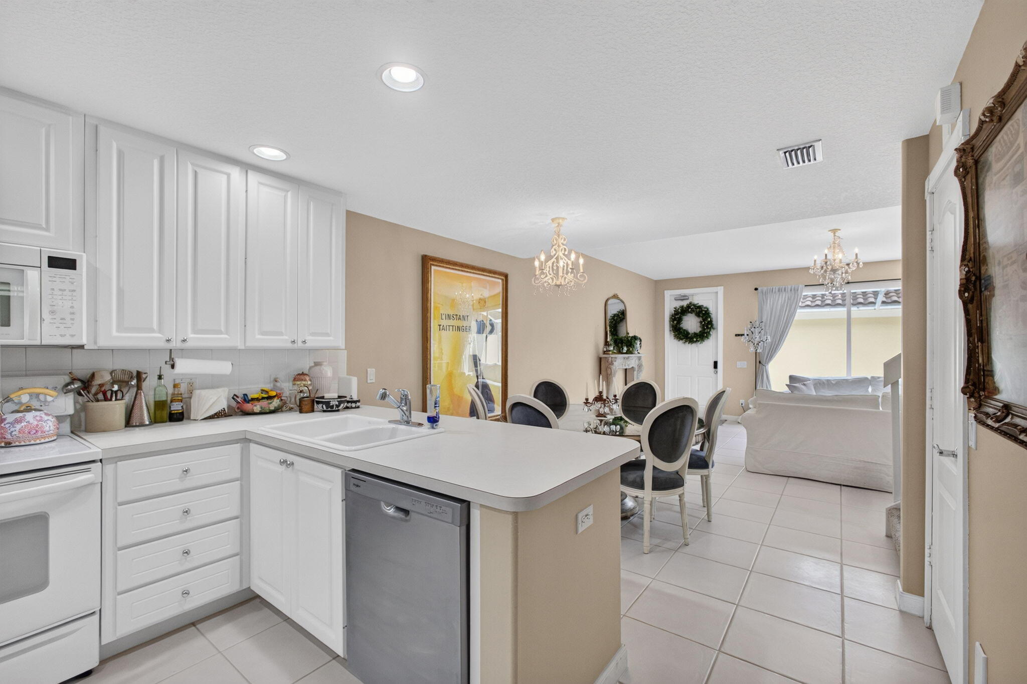 SAN PALERMO - Residential Lease