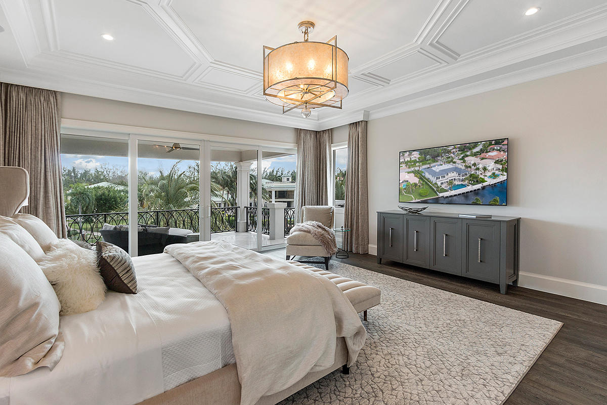 ROYAL PALM YACHT & COUNTRY CLUB - Residential