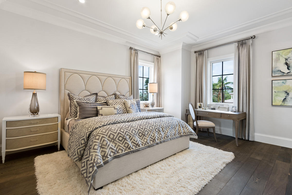 ROYAL PALM YACHT & COUNTRY CLUB - Residential