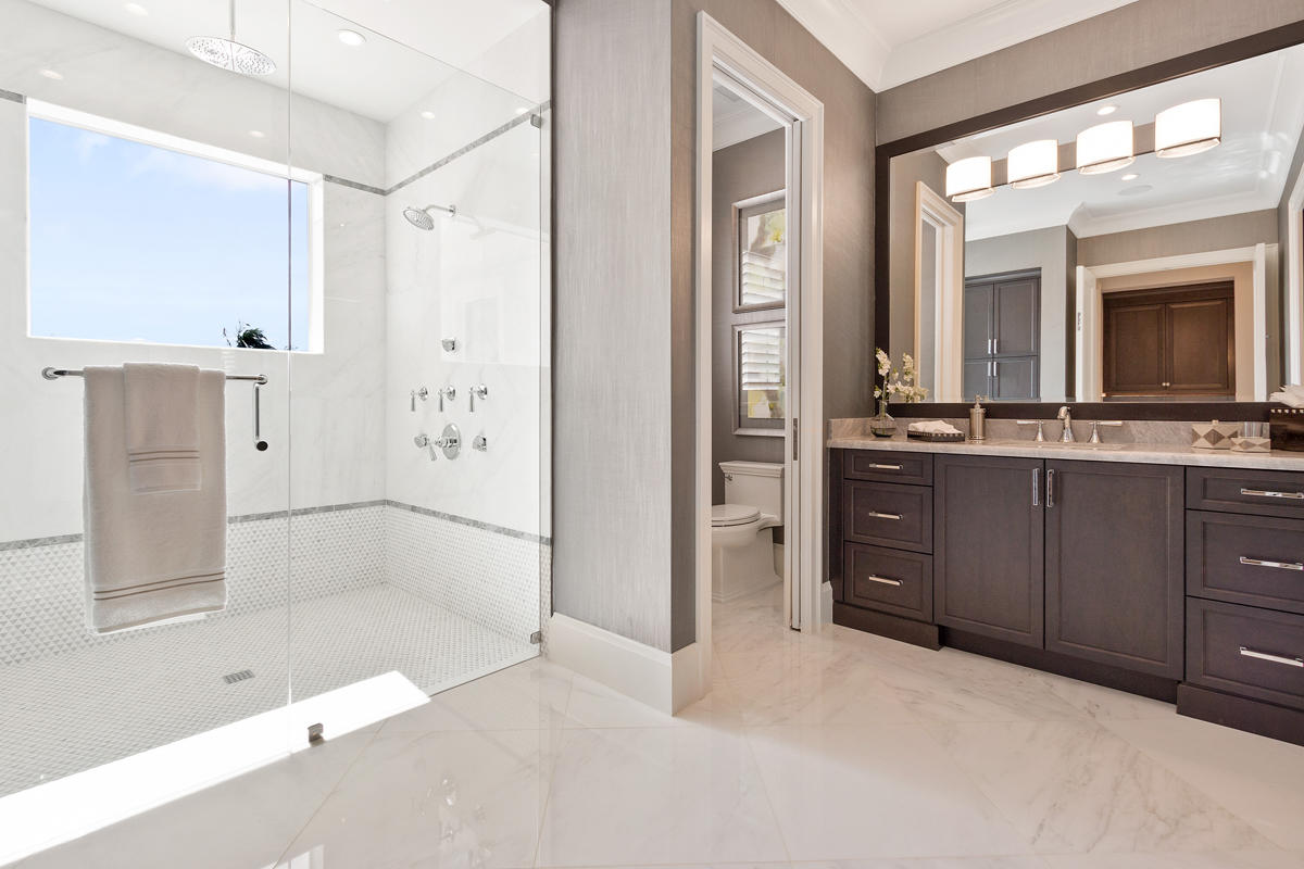 ROYAL PALM YACHT & COUNTRY CLUB - Residential