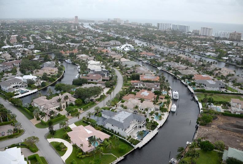 ROYAL PALM YACHT & COUNTRY CLUB - Residential