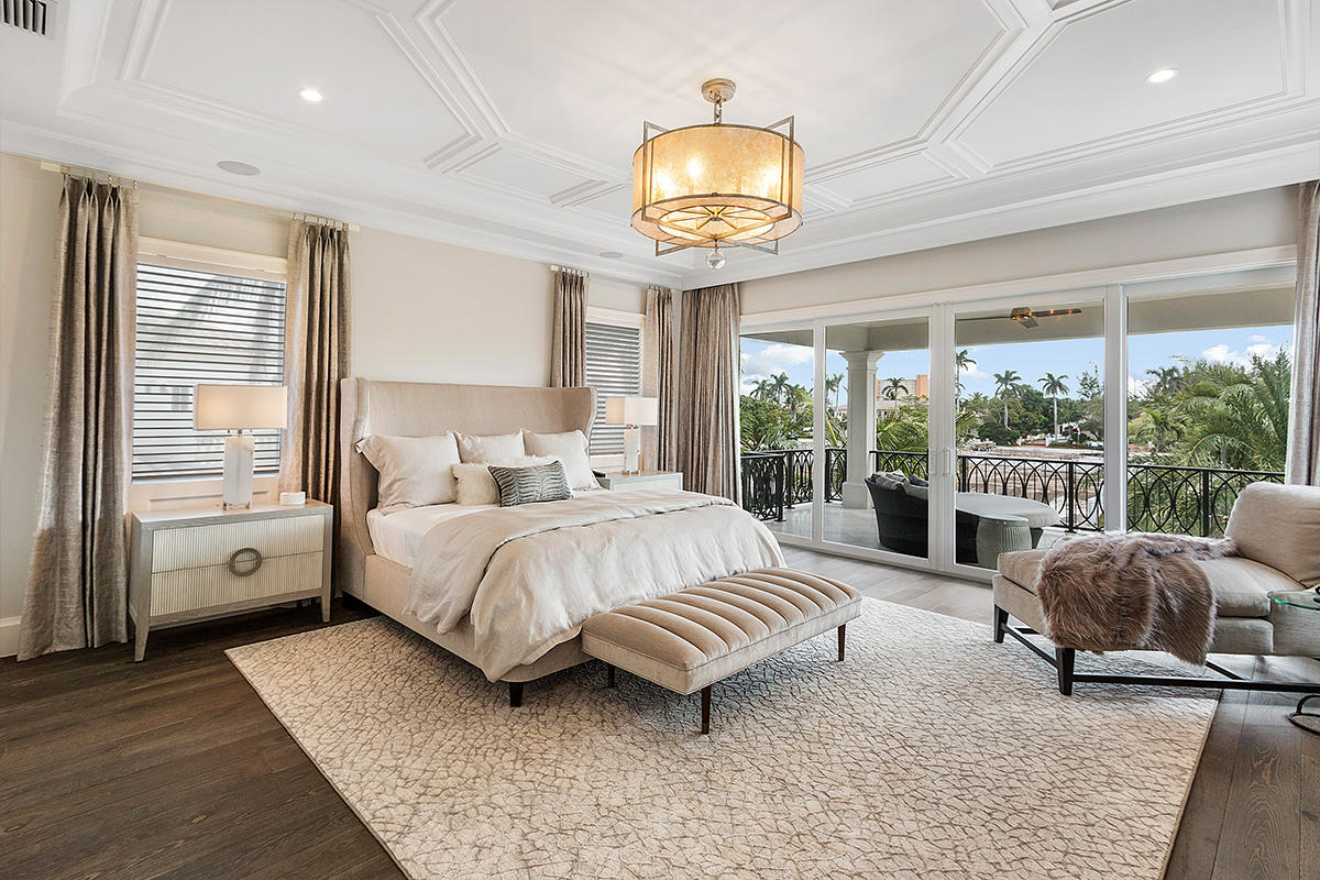ROYAL PALM YACHT & COUNTRY CLUB - Residential