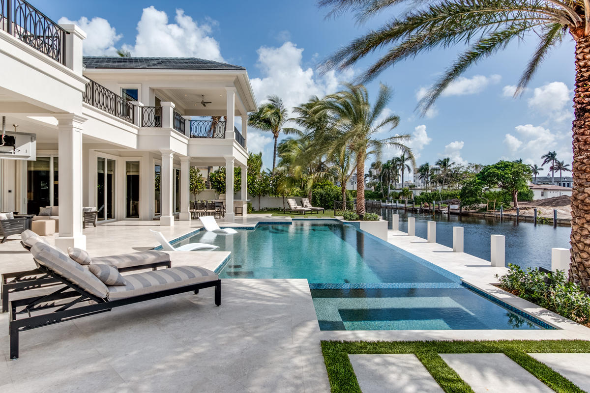 ROYAL PALM YACHT & COUNTRY CLUB - Residential