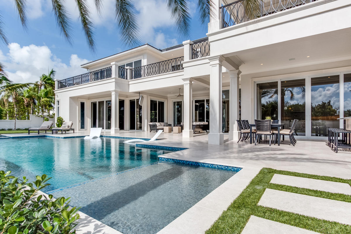 ROYAL PALM YACHT & COUNTRY CLUB - Residential