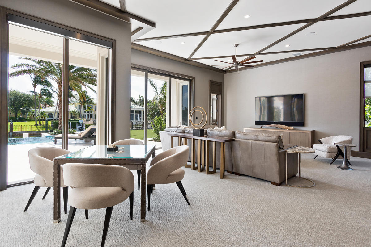 ROYAL PALM YACHT & COUNTRY CLUB - Residential