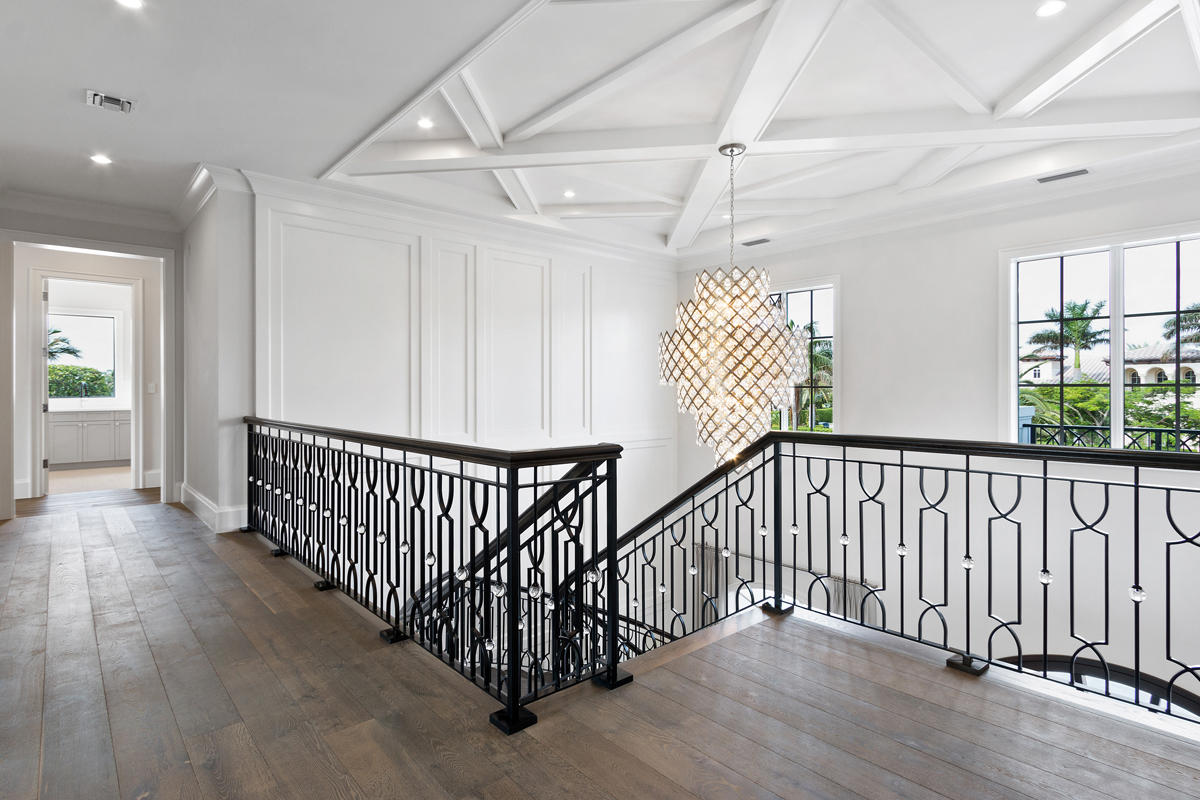 ROYAL PALM YACHT & COUNTRY CLUB - Residential