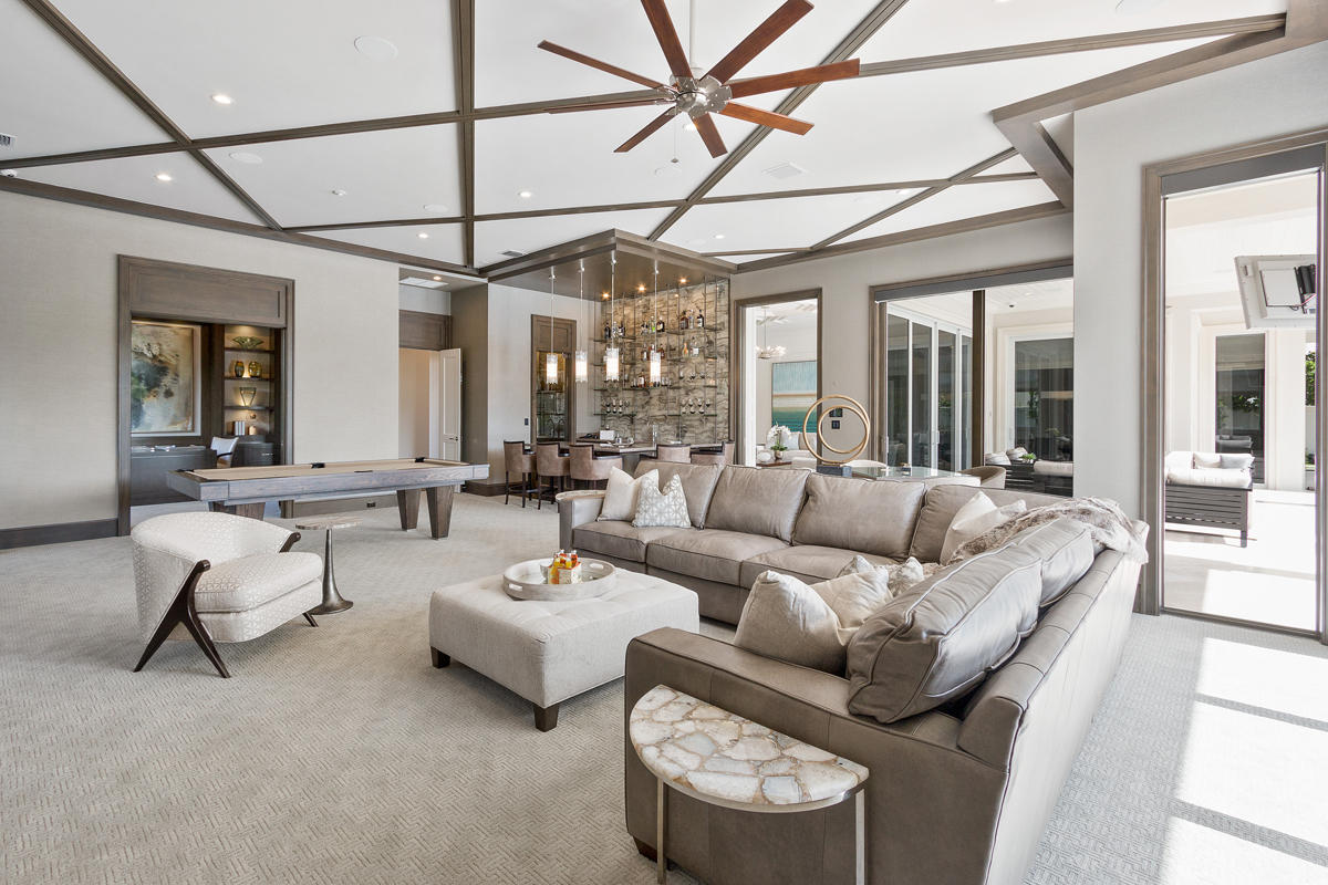 ROYAL PALM YACHT & COUNTRY CLUB - Residential
